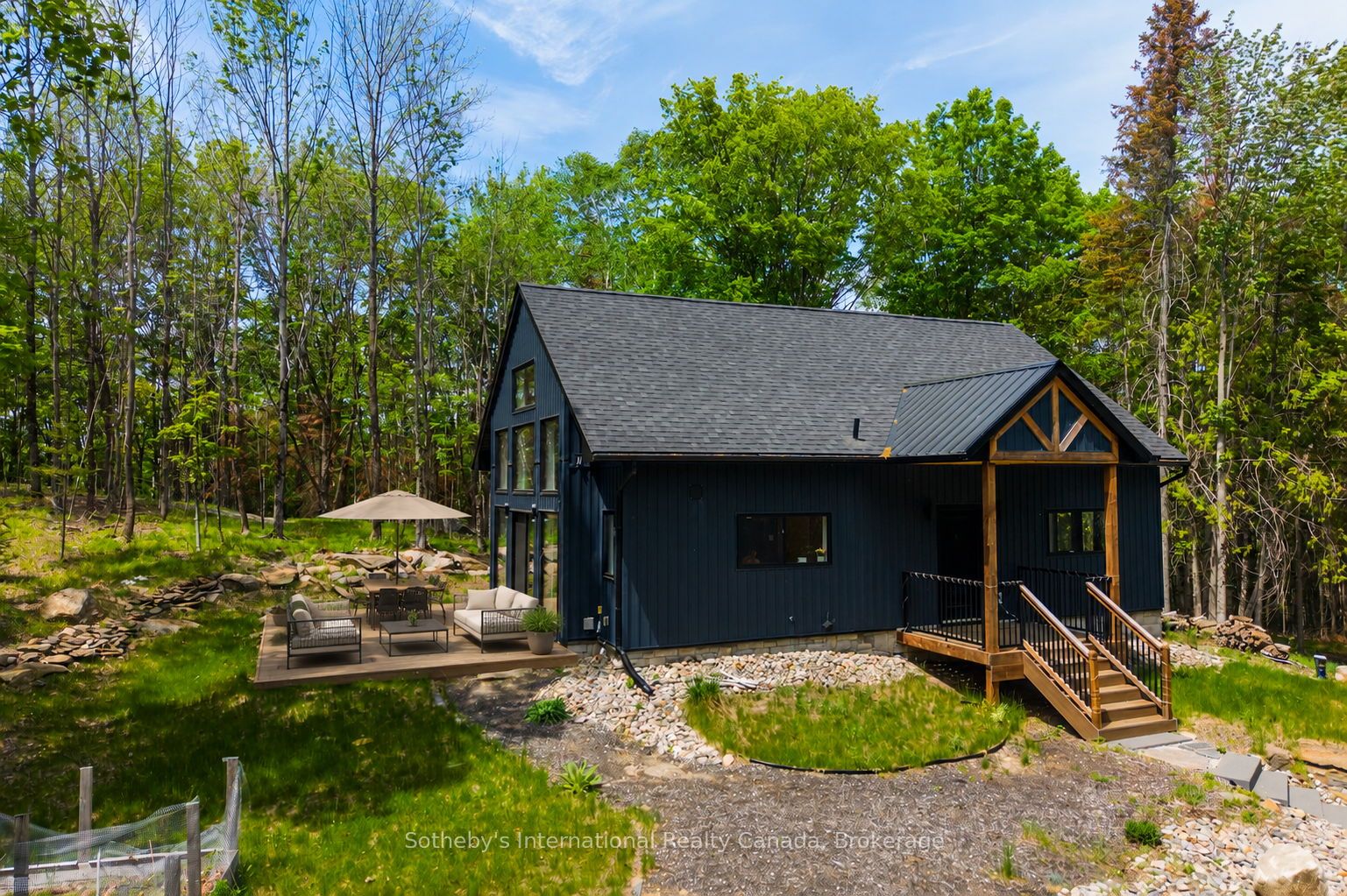 1315 North Drive Property Photo 2