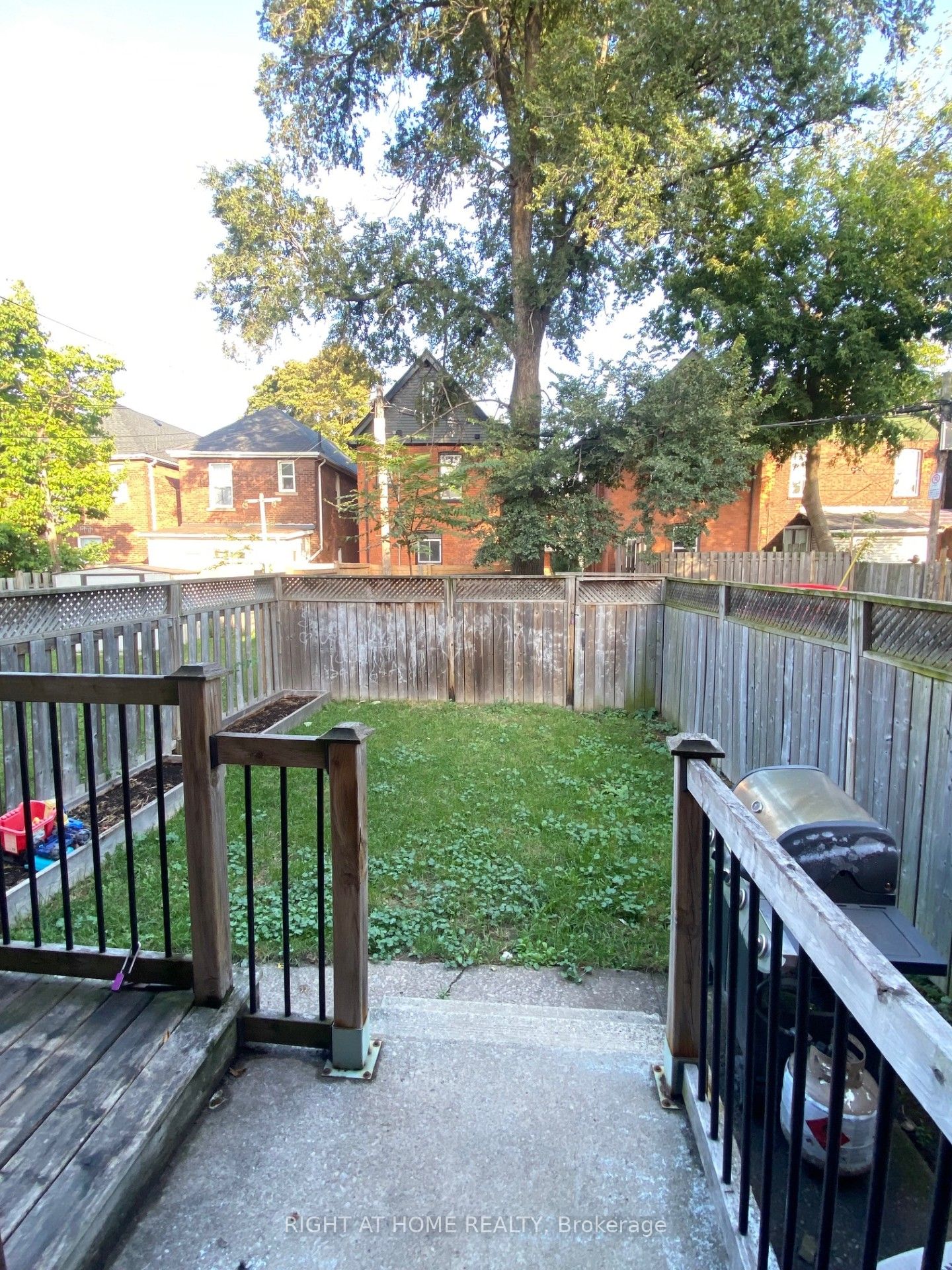 60 Arthur Avenue N Property Photo 18