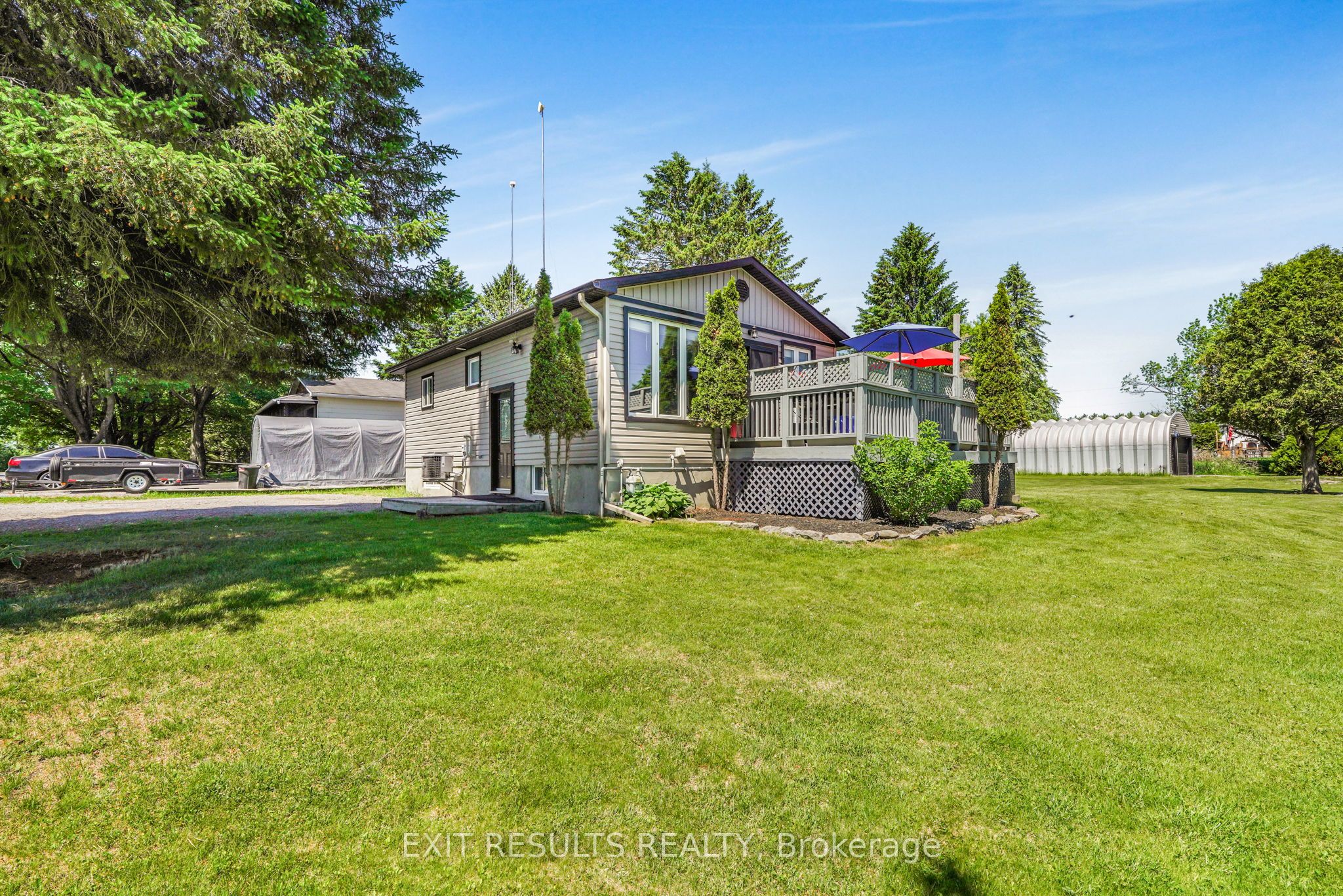8 Beaver Lane Property Photo 1
