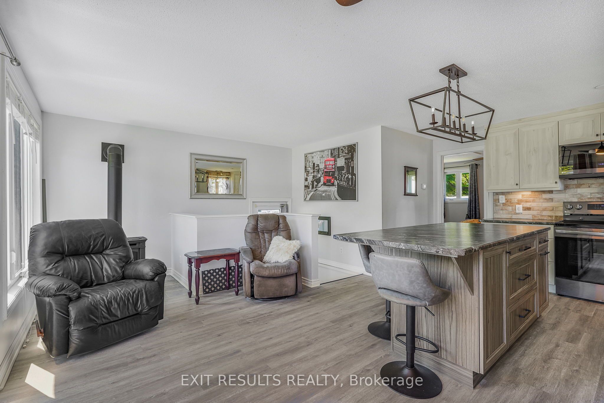 8 Beaver Lane Property Photo 8