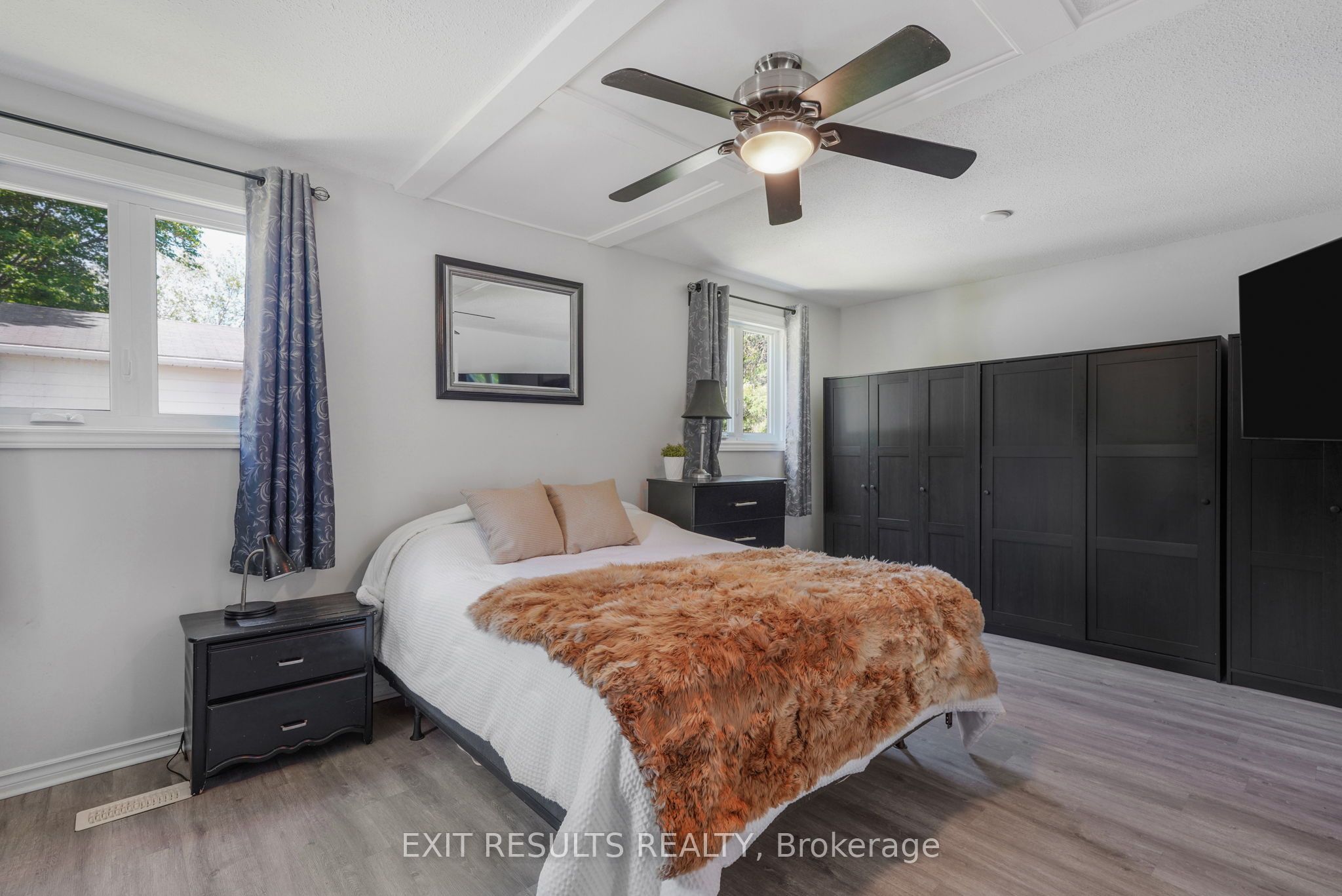 8 Beaver Lane Property Photo 10