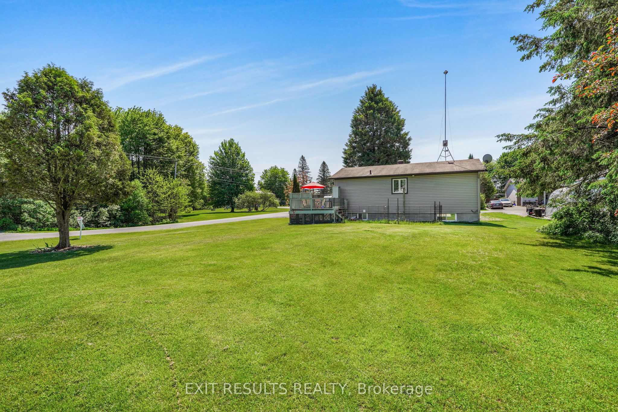 8 Beaver Lane Property Photo 22