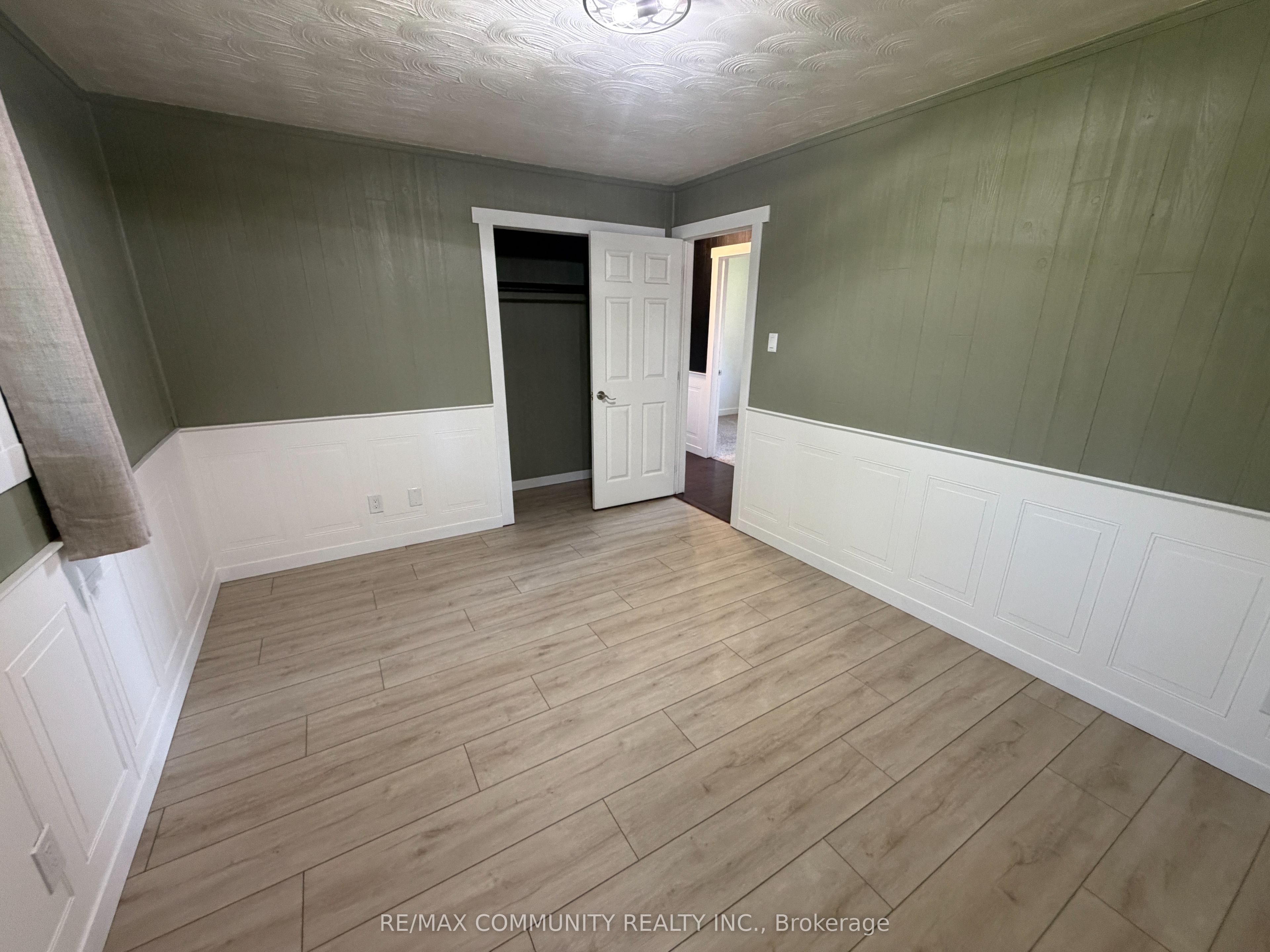 2292 Hamilton Road Property Photo 2