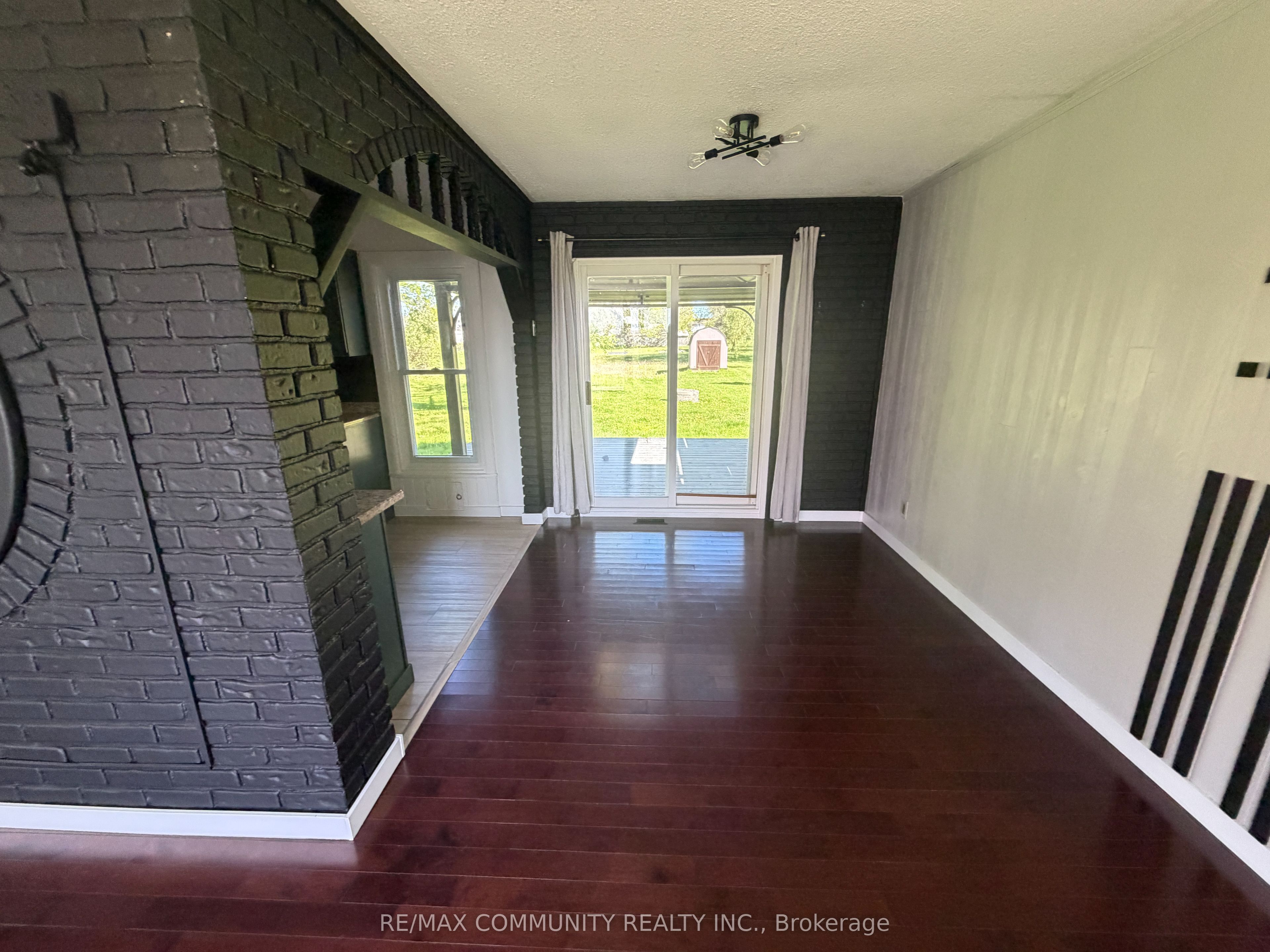 2292 Hamilton Road Property Photo 8