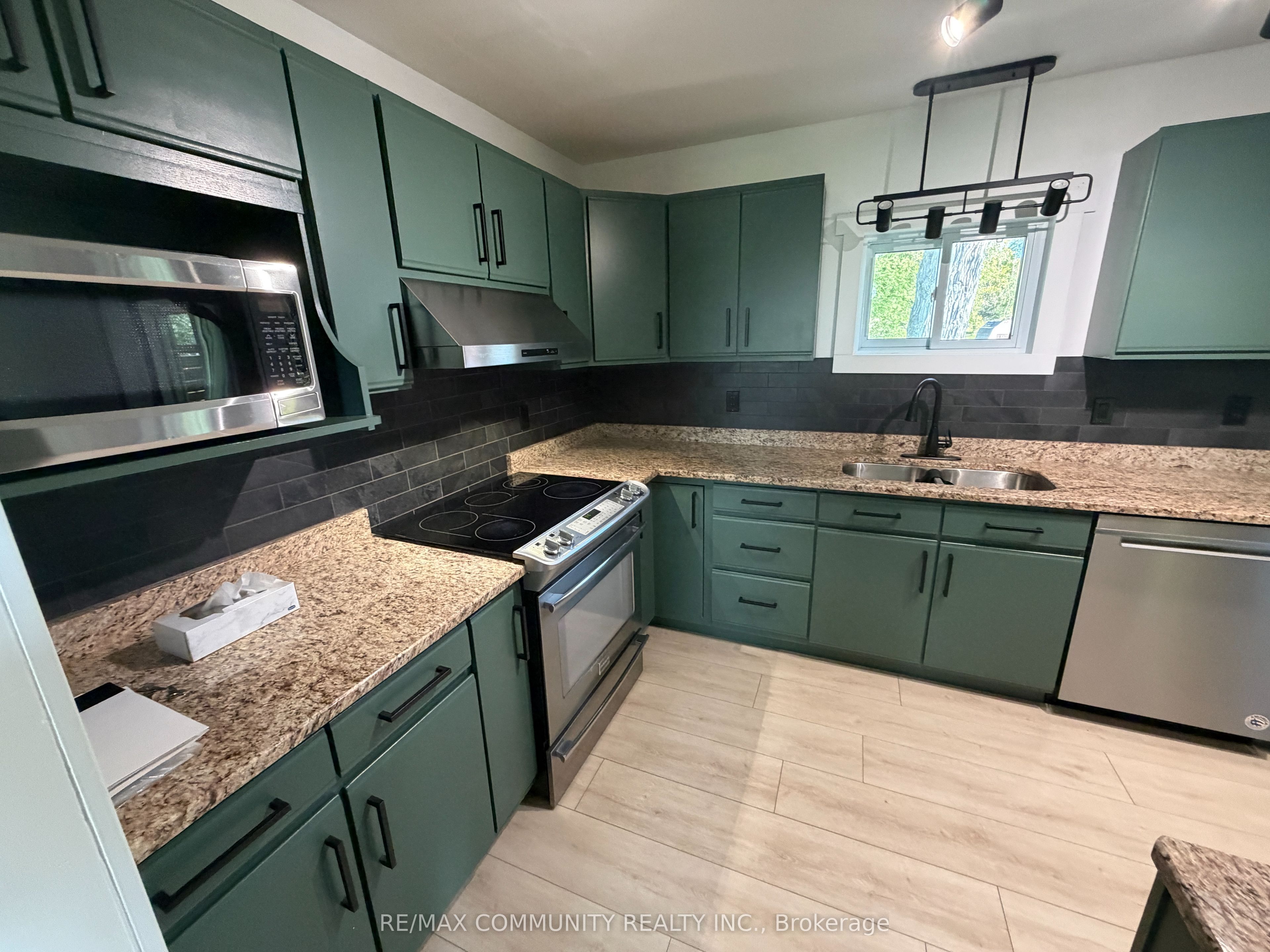 2292 Hamilton Road Property Photo 10