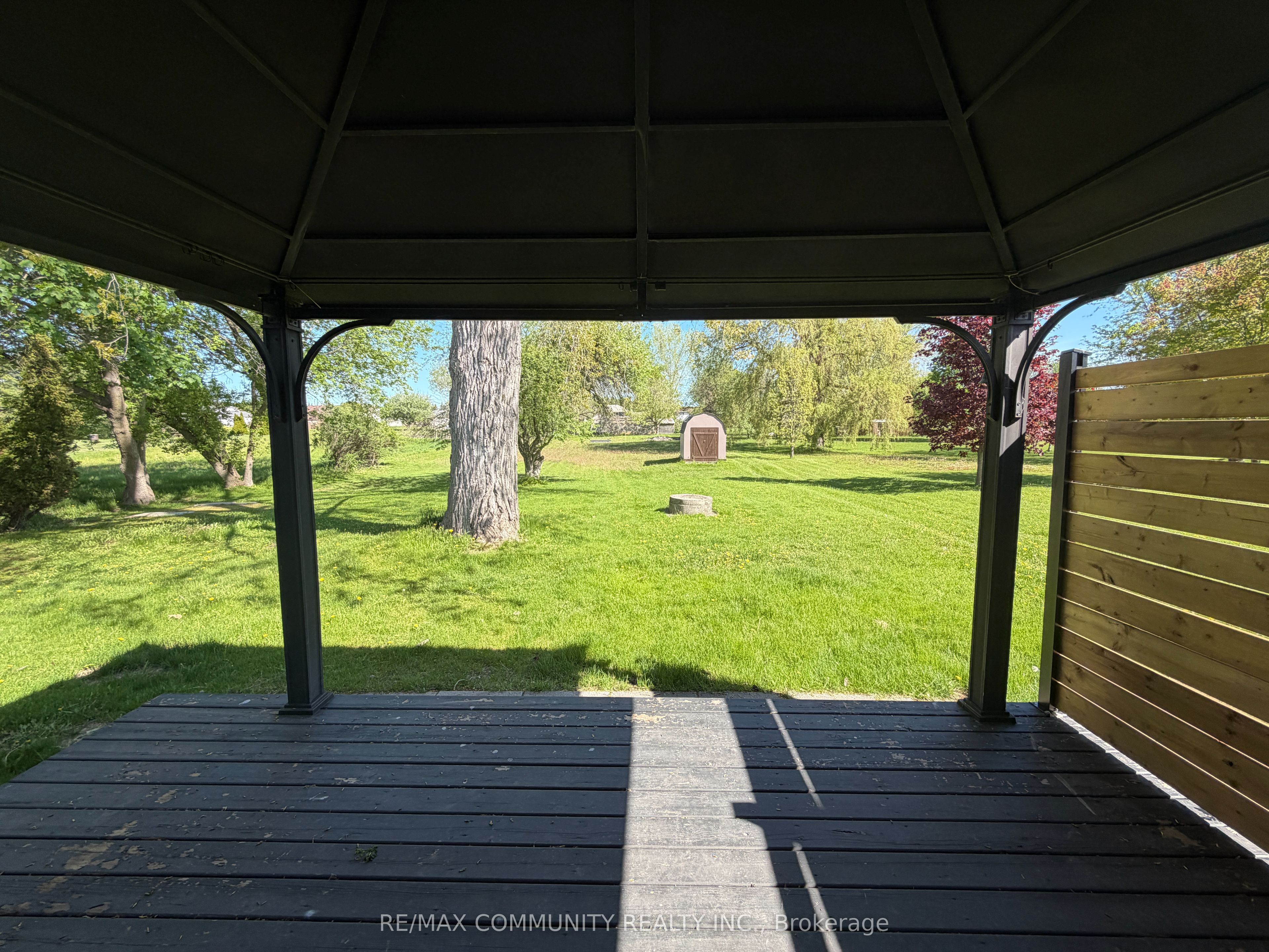2292 Hamilton Road Property Photo 11