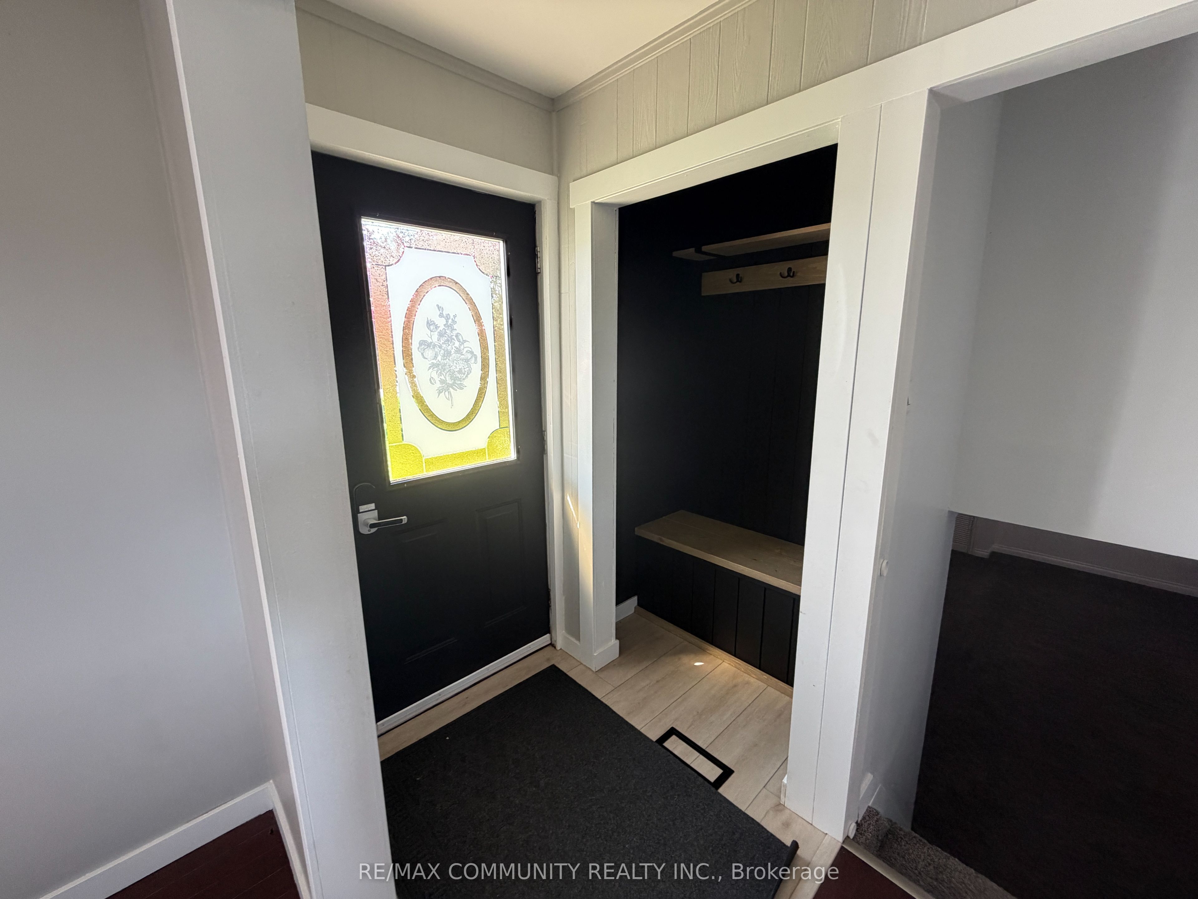 2292 Hamilton Road Property Photo 12
