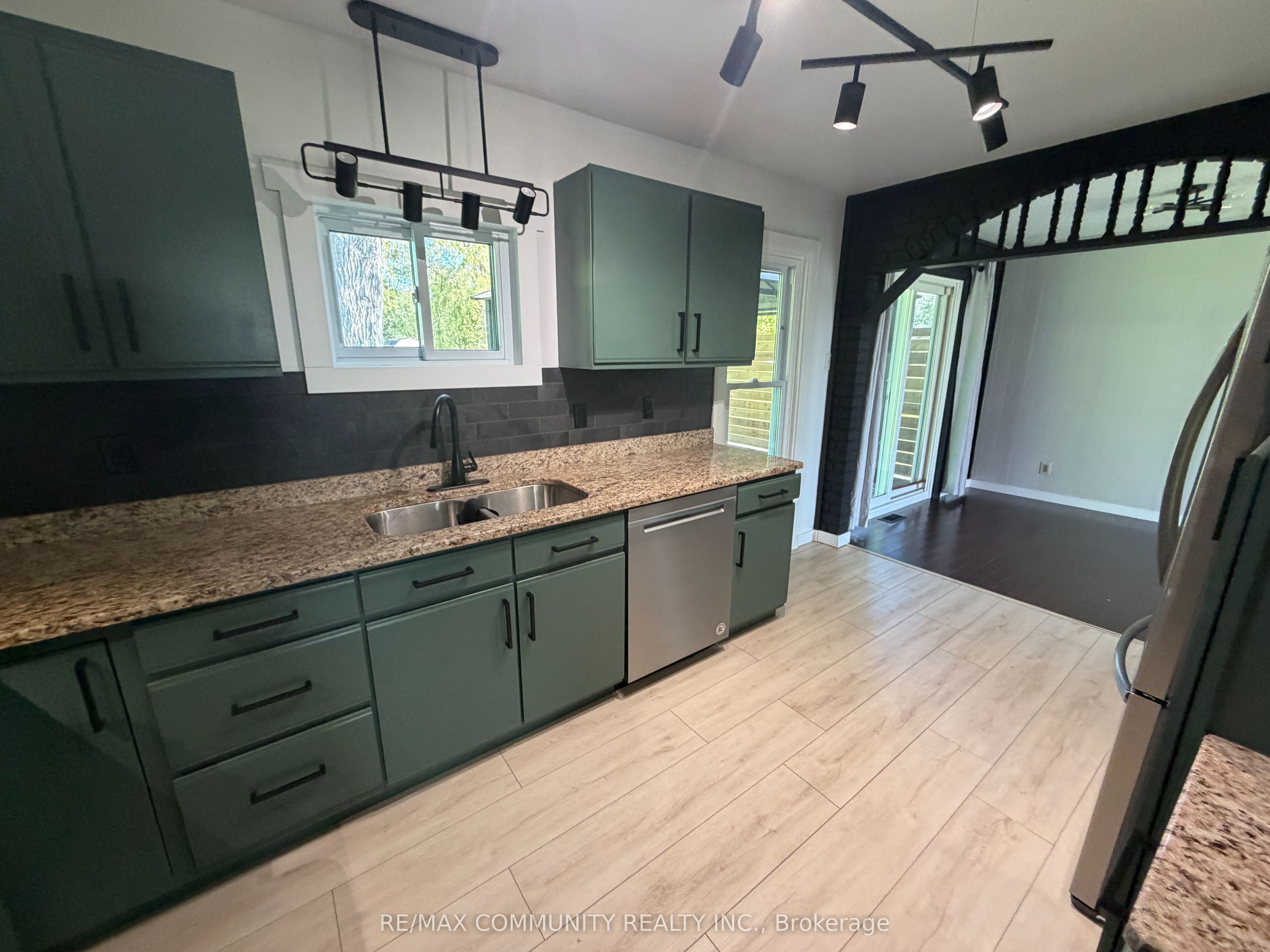 2292 Hamilton Road Property Photo 20