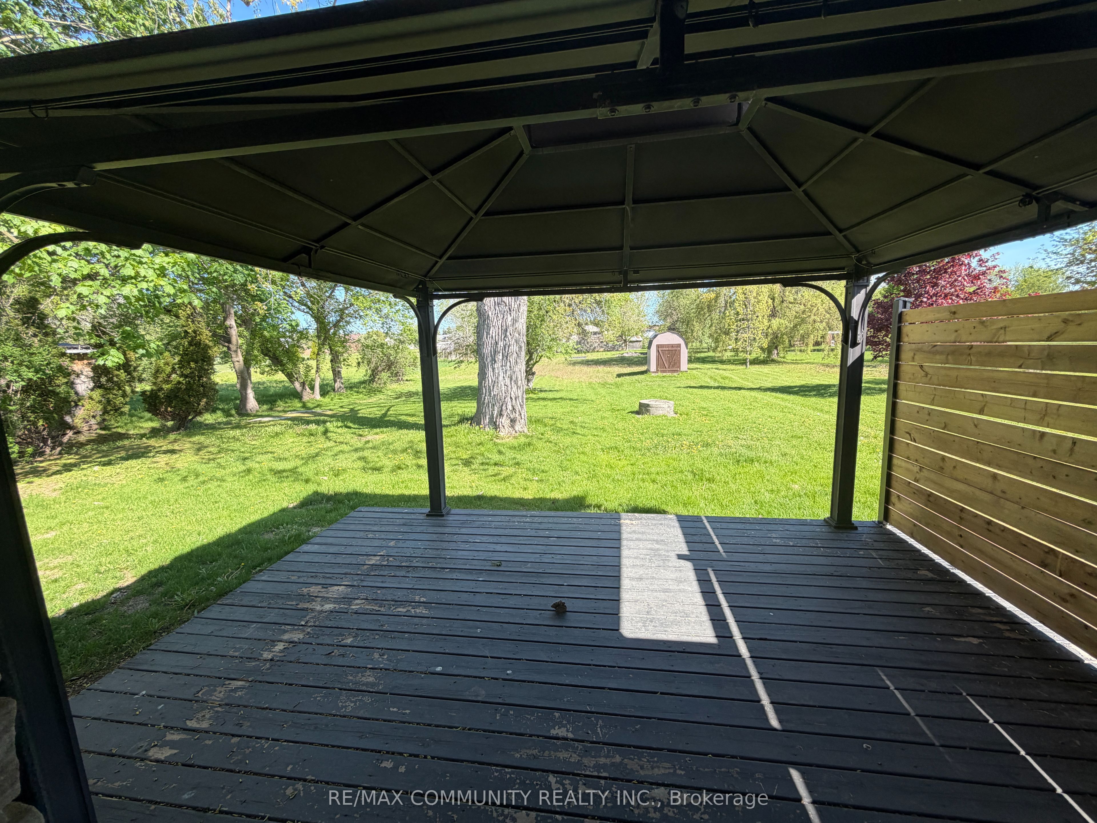 2292 Hamilton Road Property Photo 23