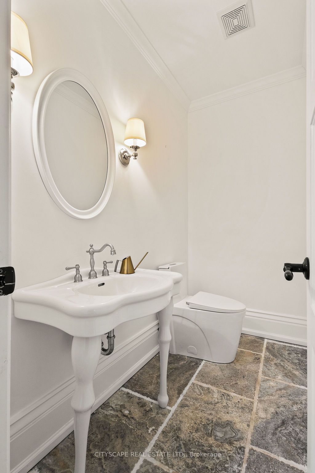 5008 Ninth Line Property Photo 15