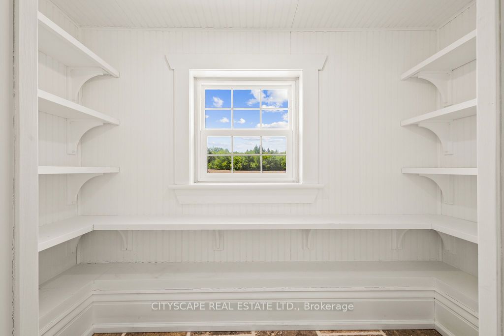5008 Ninth Line Property Photo 16