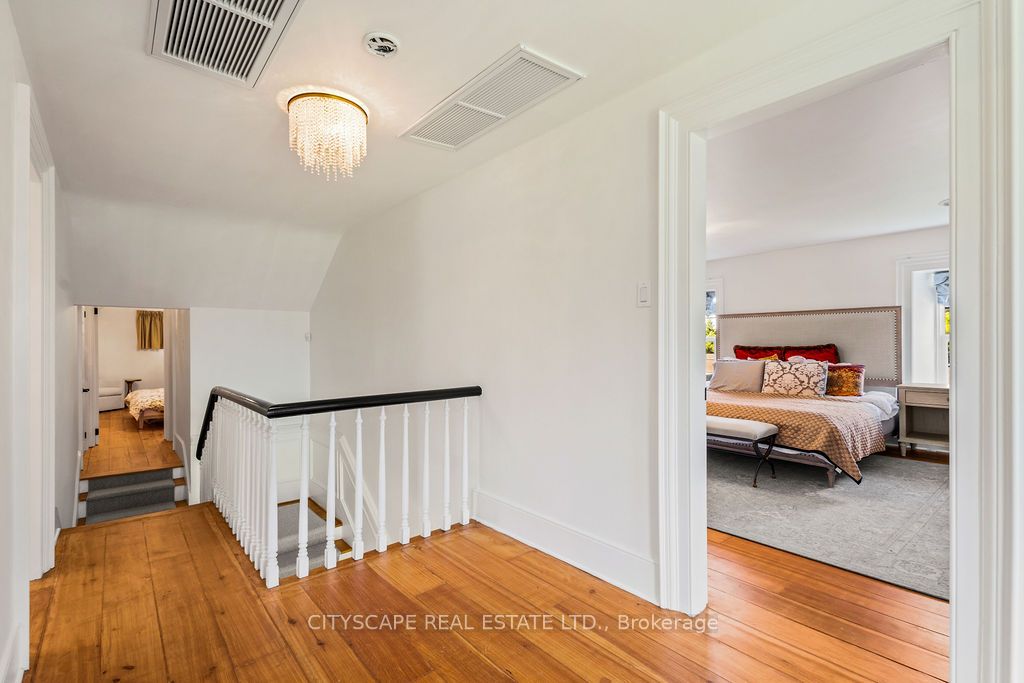 5008 Ninth Line Property Photo 18