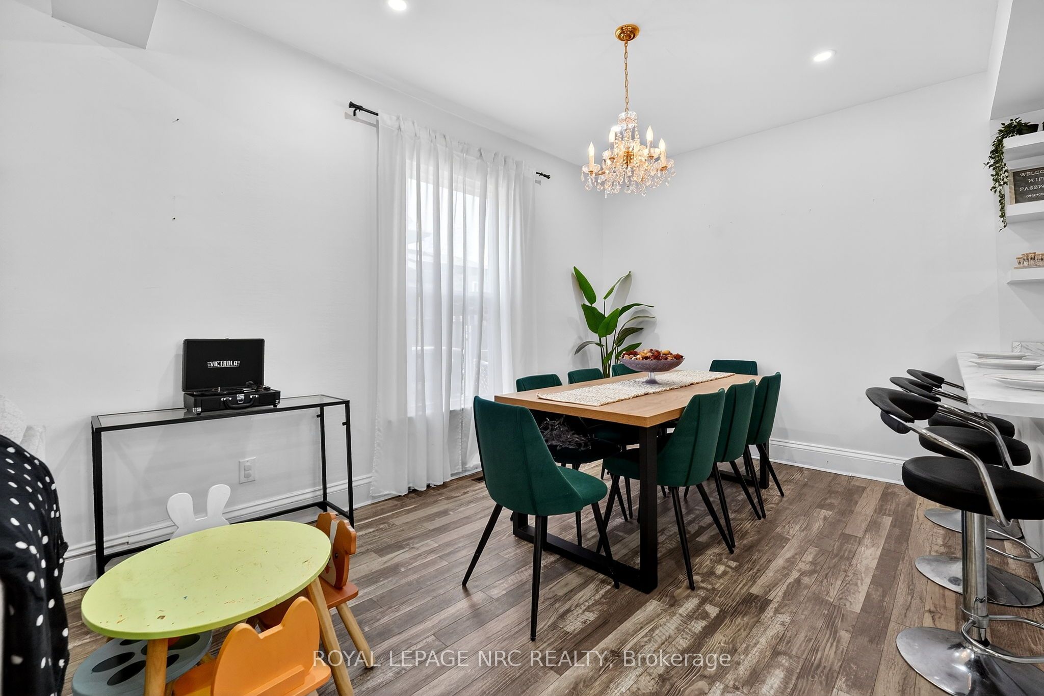 84 State Street Property Photo 16