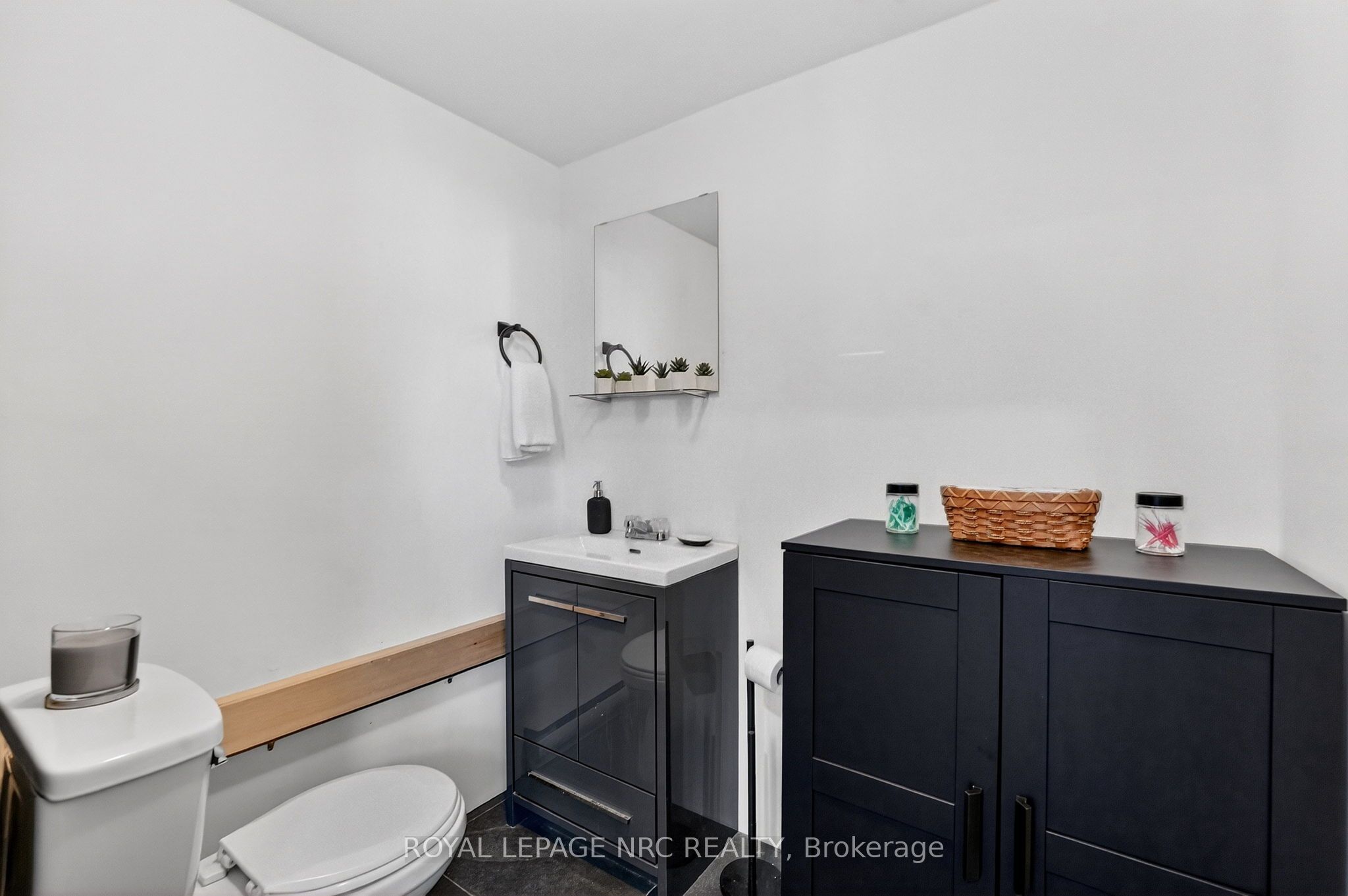 84 State Street Property Photo 18