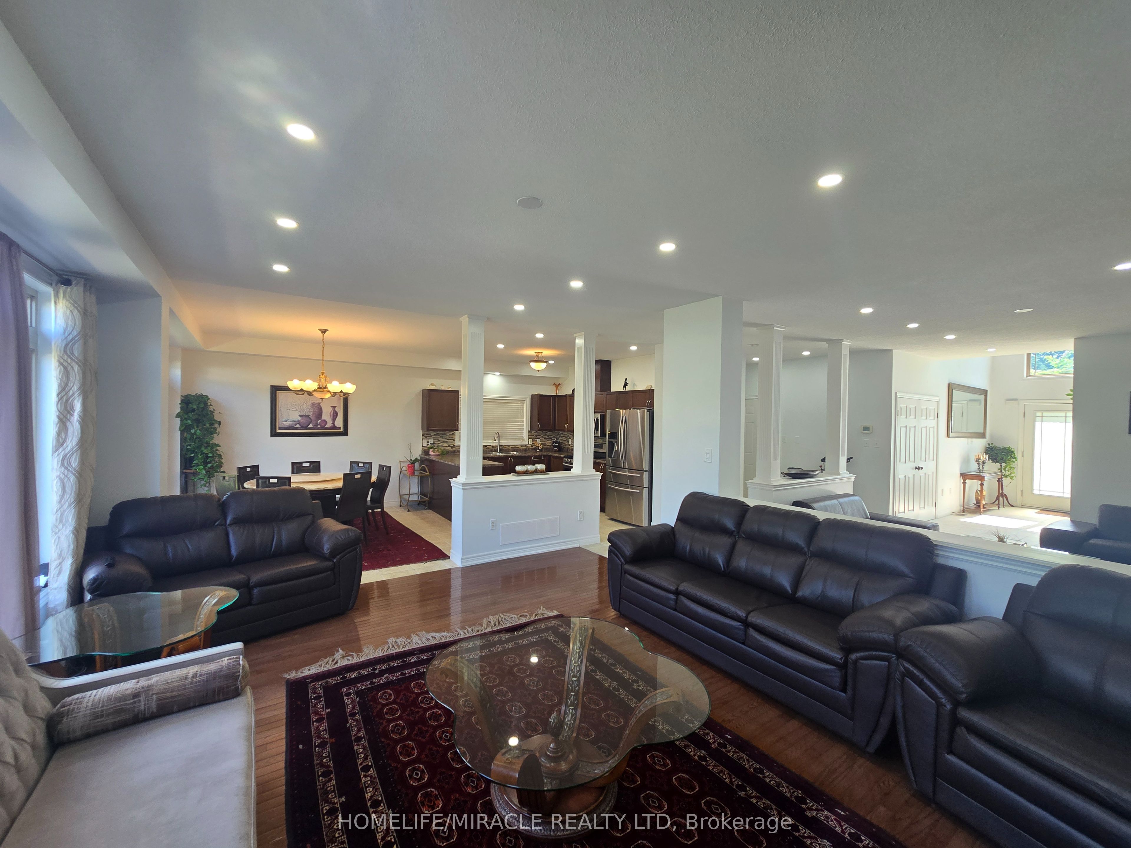 197 Cloverleaf Drive Property Photo 13
