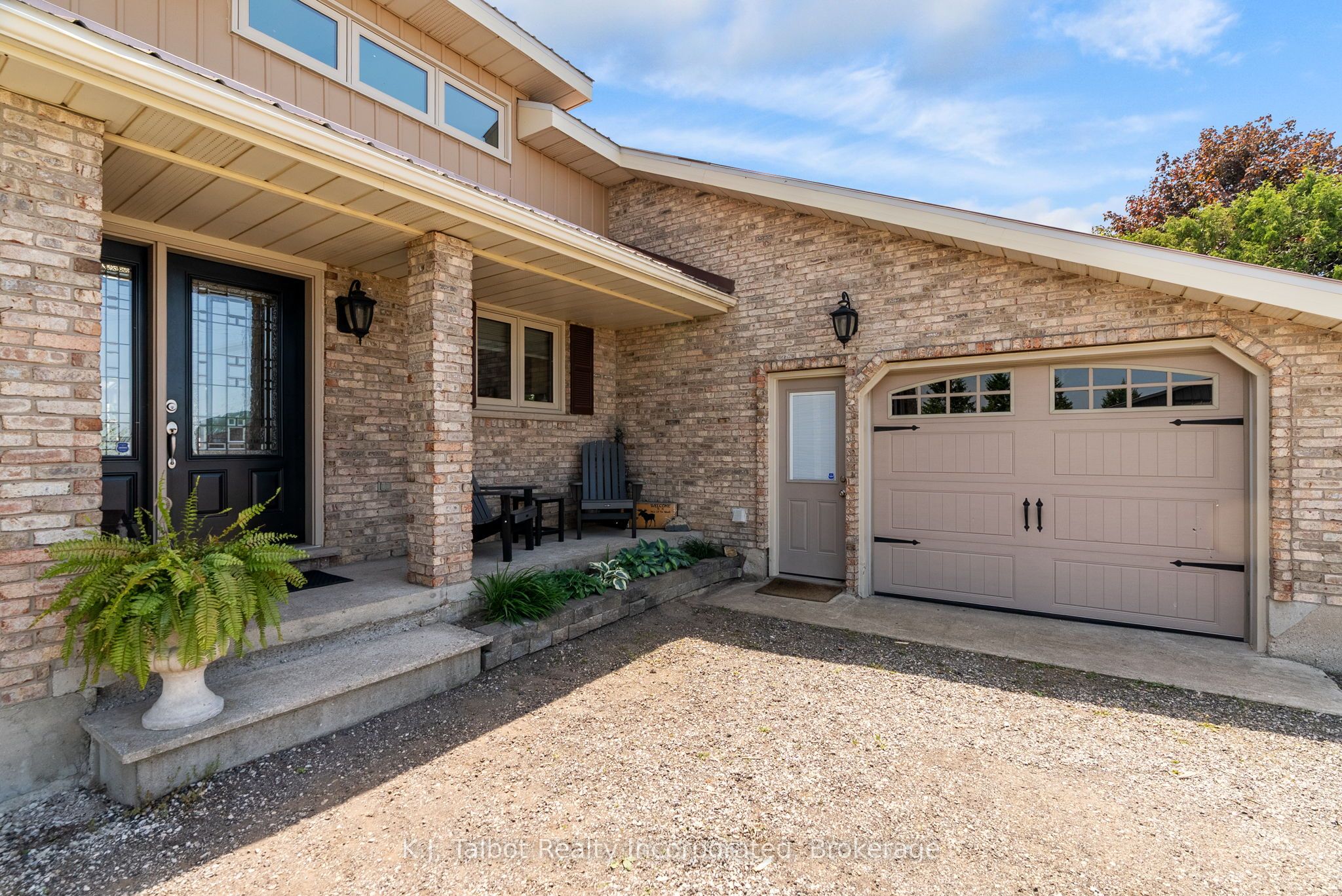 83054 Corrins Line Property Photo 2
