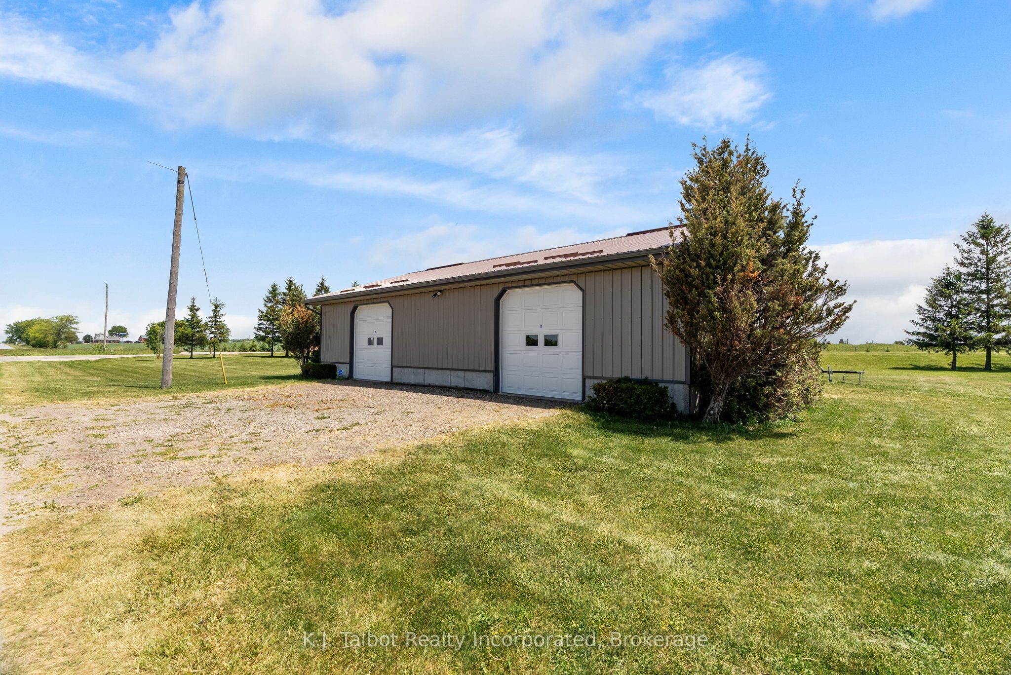 83054 Corrins Line Property Photo 9