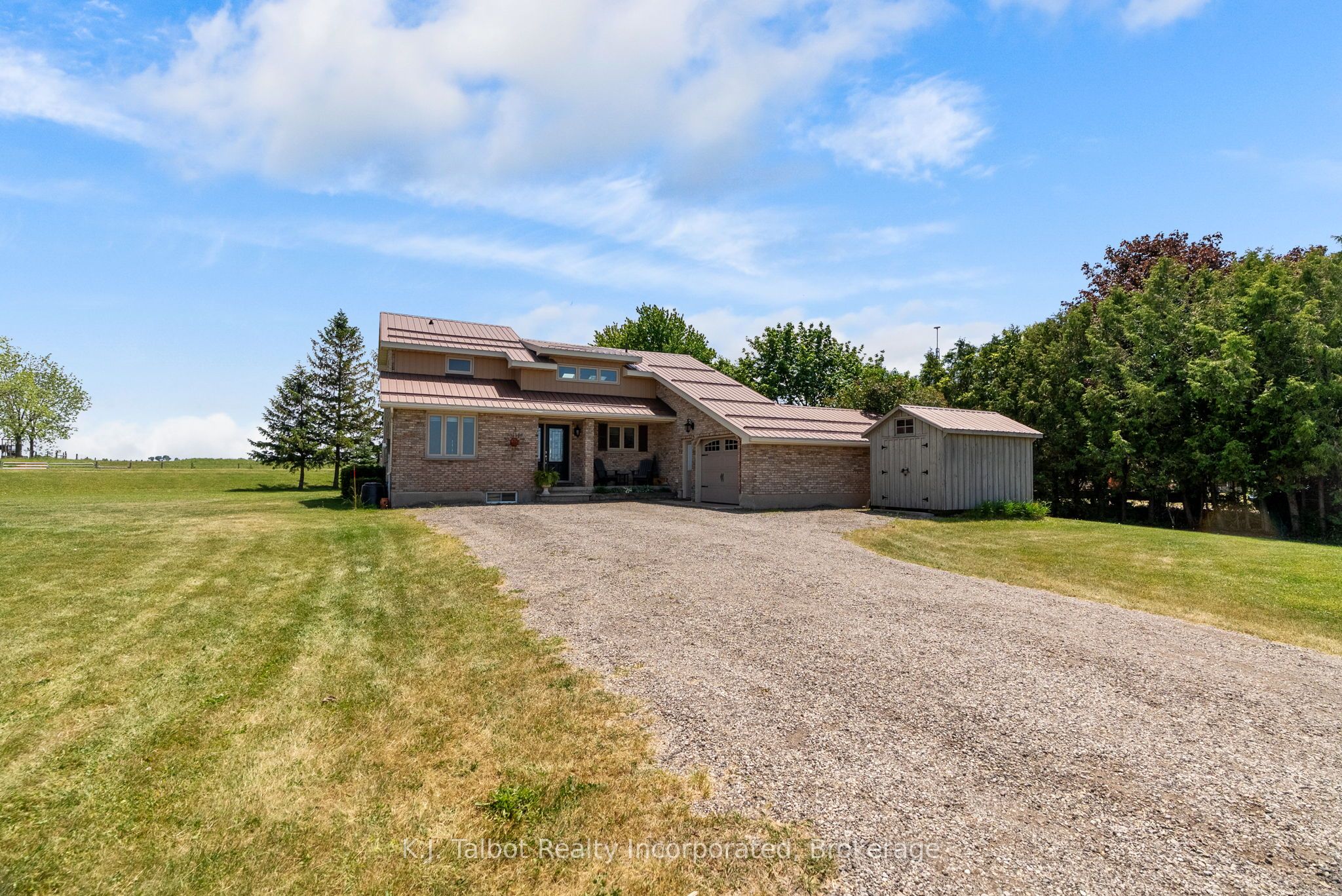 83054 Corrins Line Property Photo 10