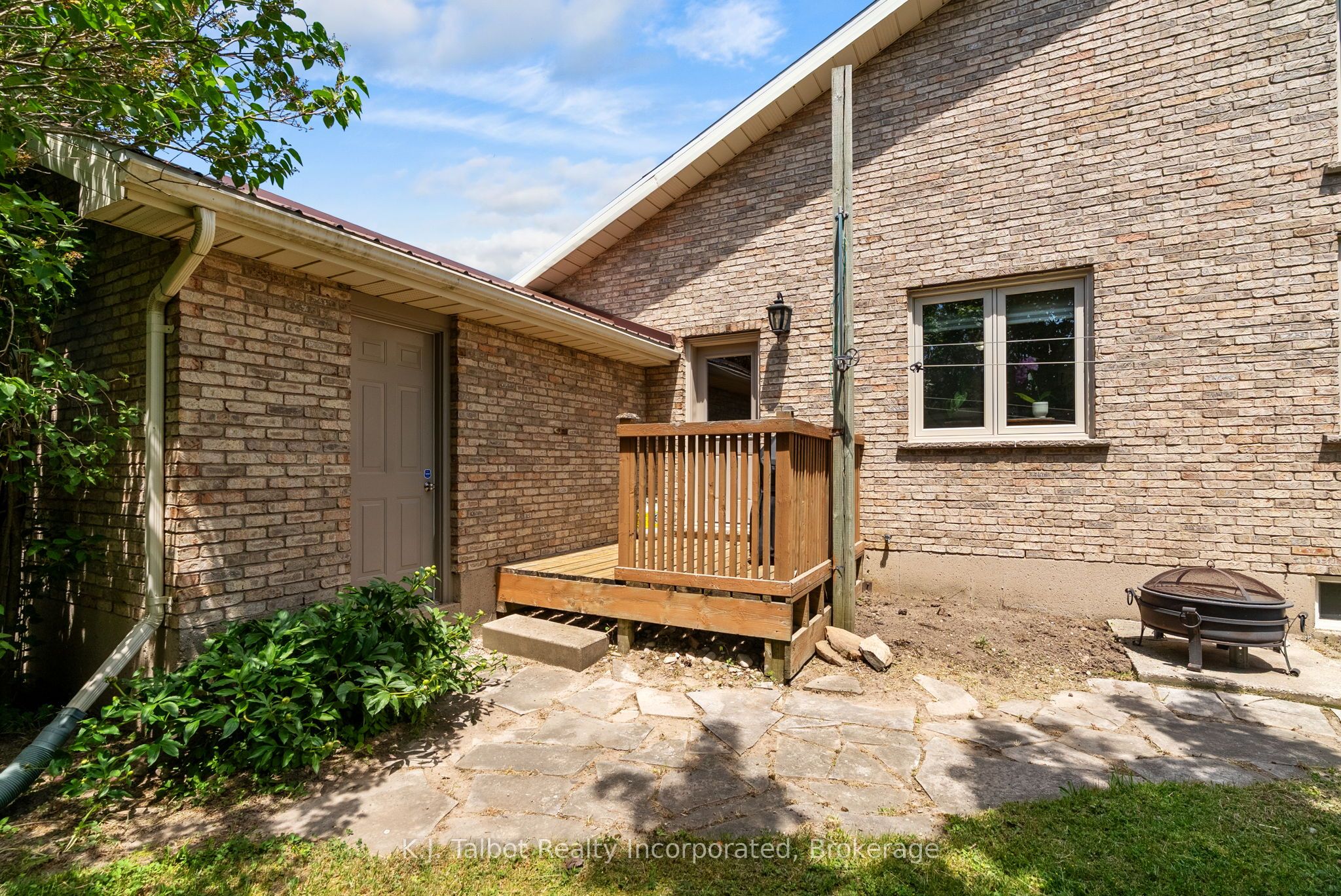83054 Corrins Line Property Photo 22