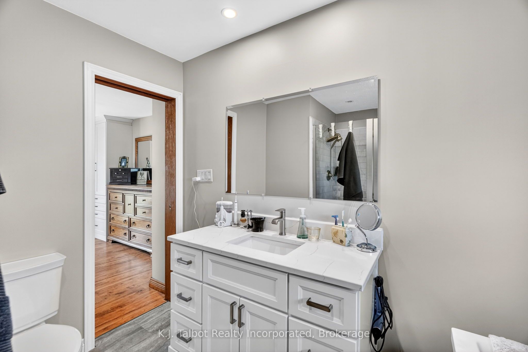 83054 Corrins Line Property Photo 43