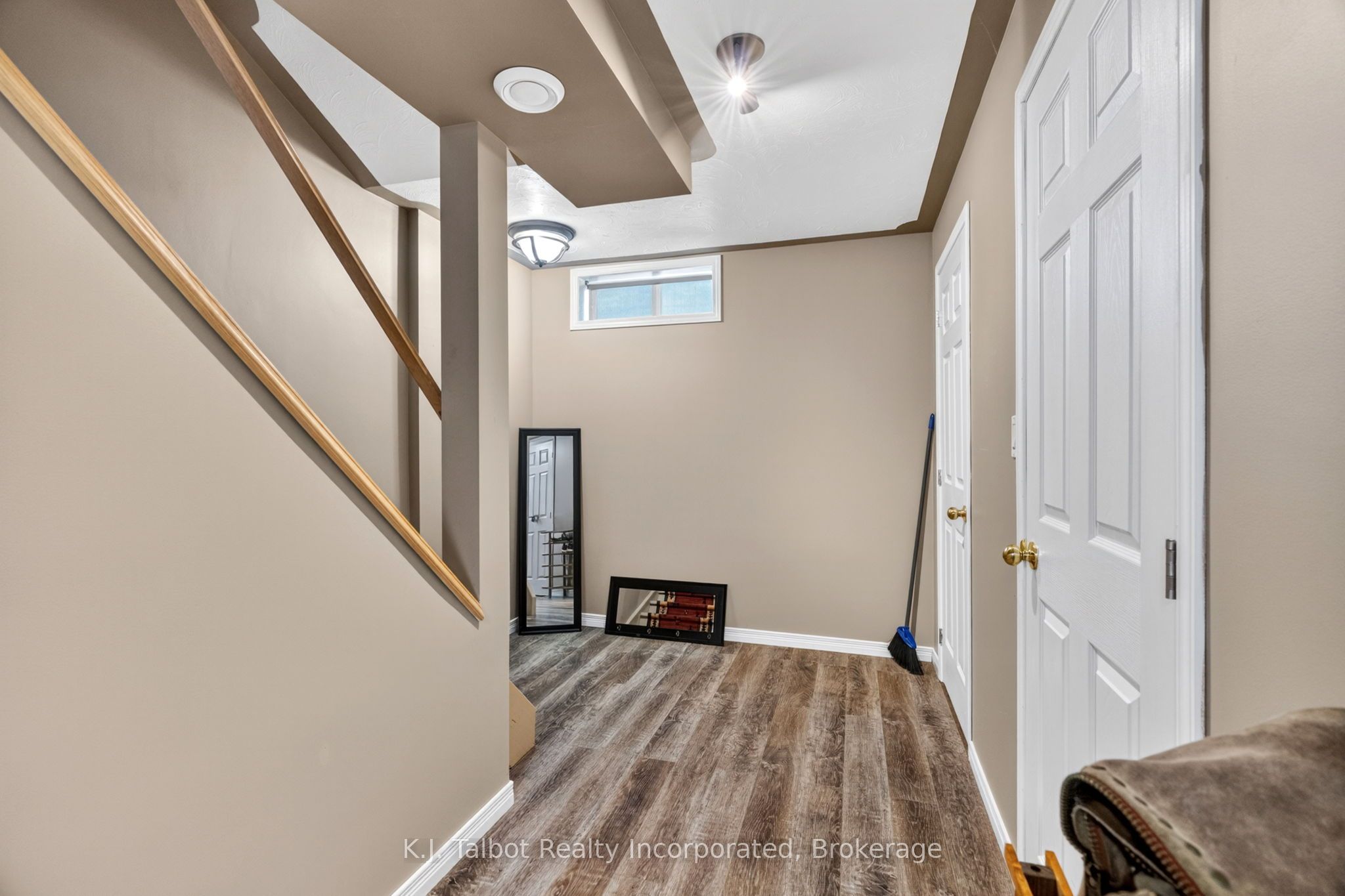 83054 Corrins Line Property Photo 44