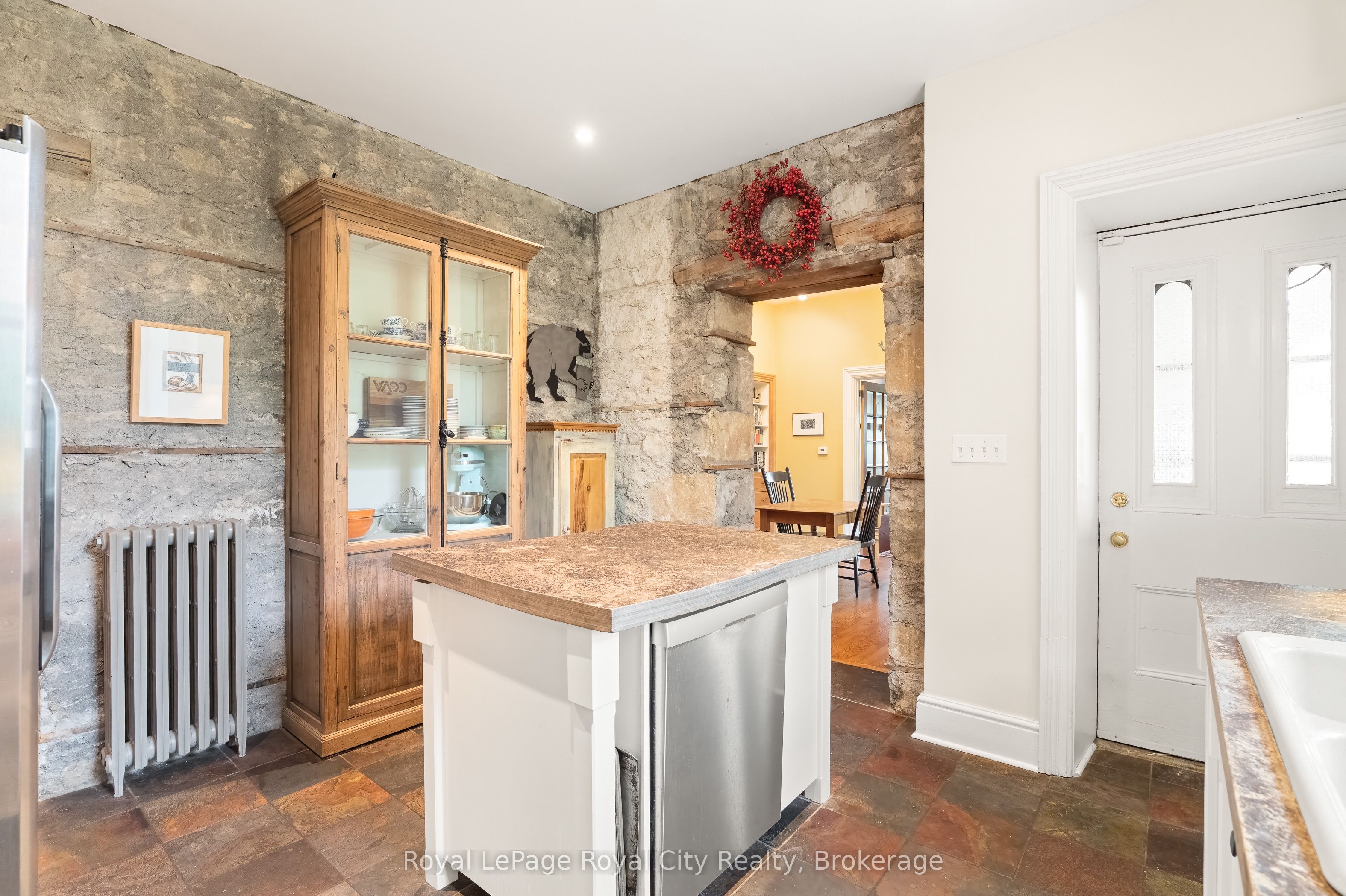 19 London Road E Property Photo 21