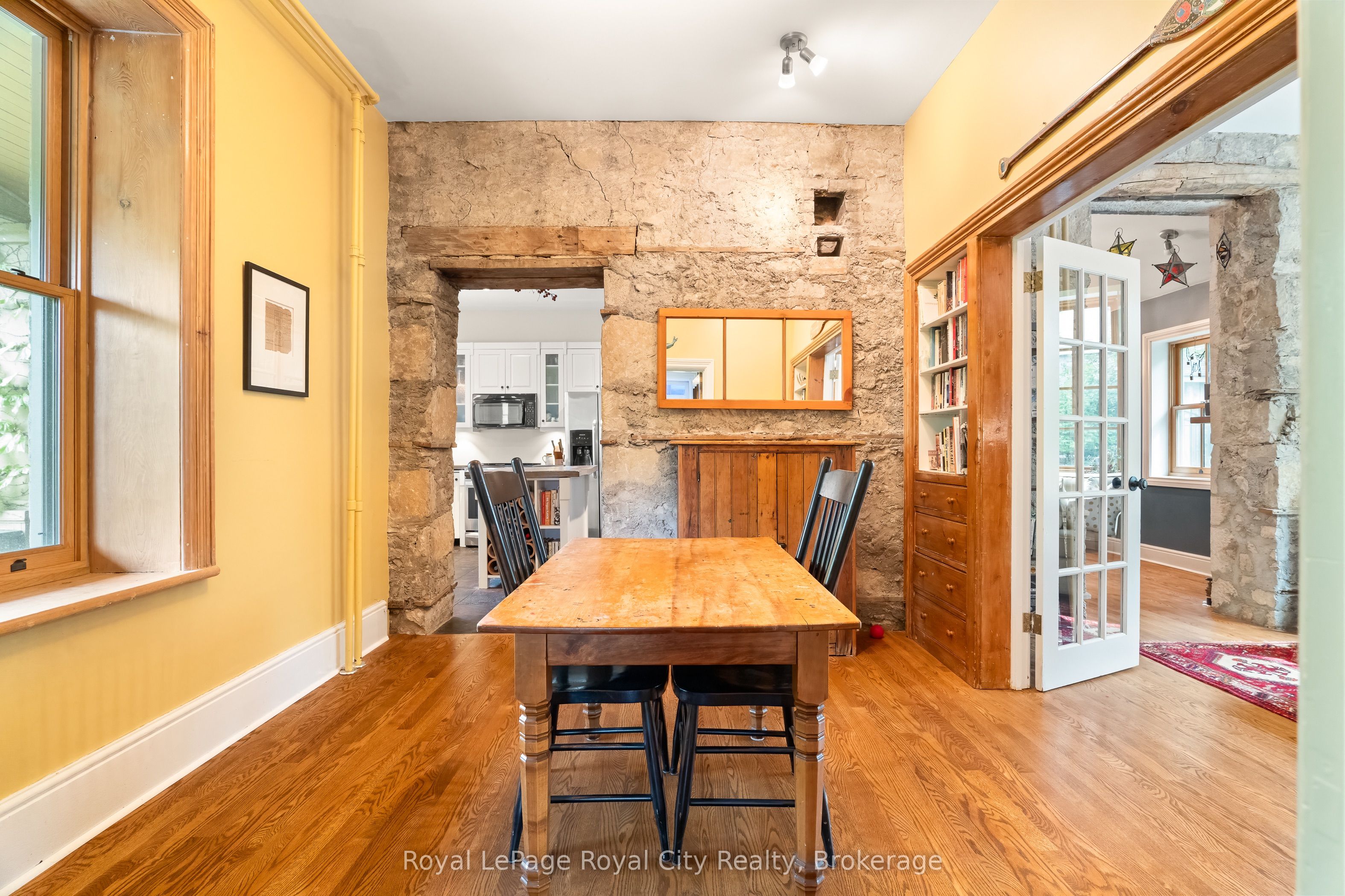 19 London Road E Property Photo 26