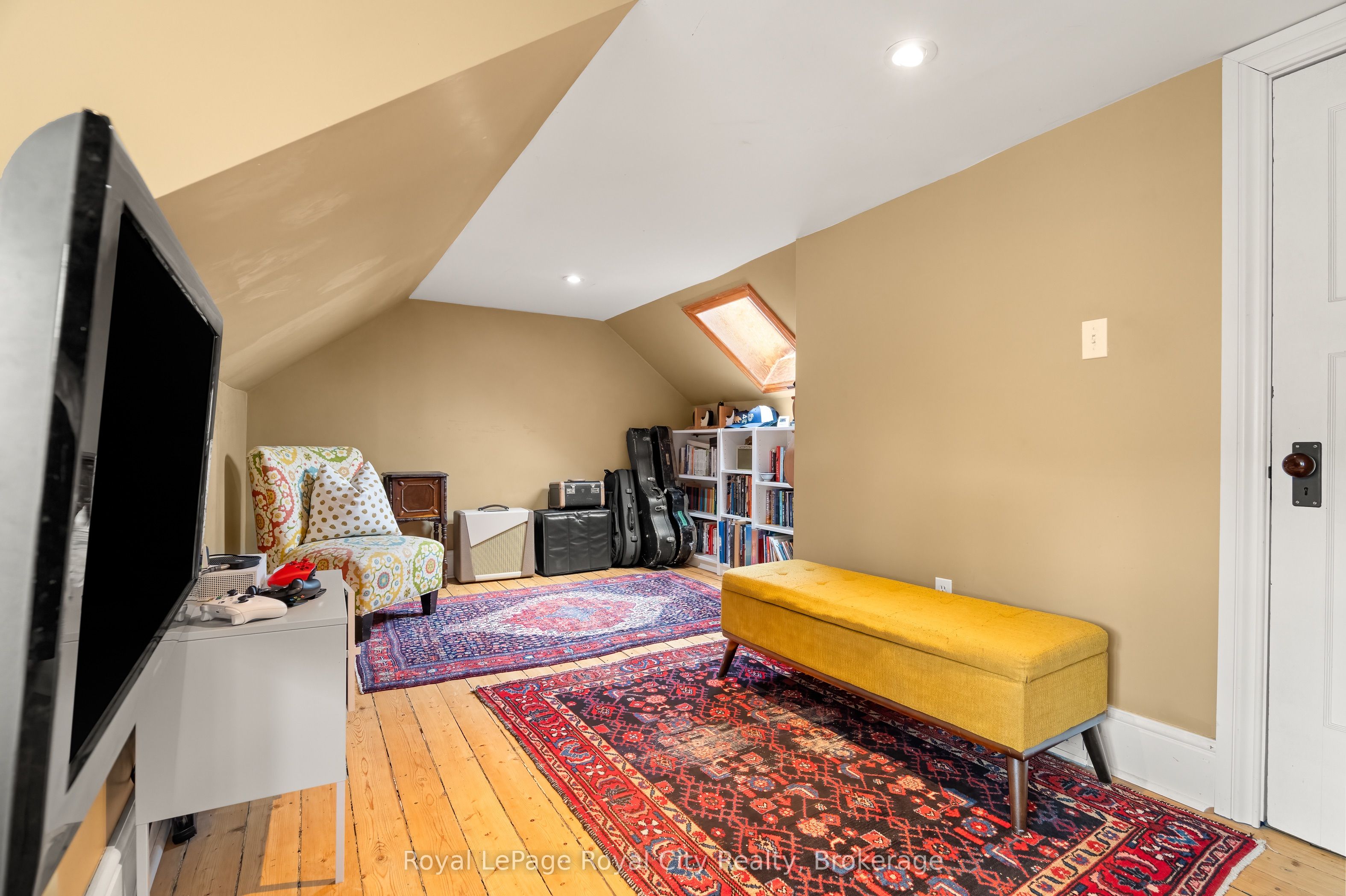 19 London Road E Property Photo 39
