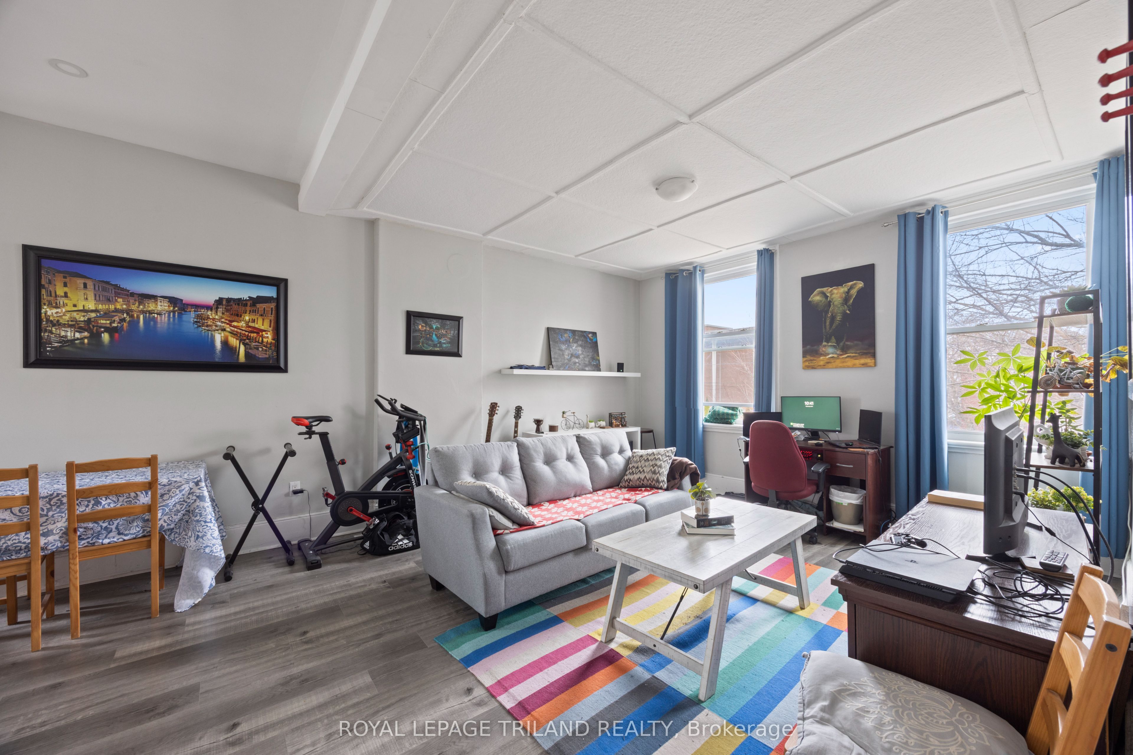 434 Dufferin Avenue Property Photo 3