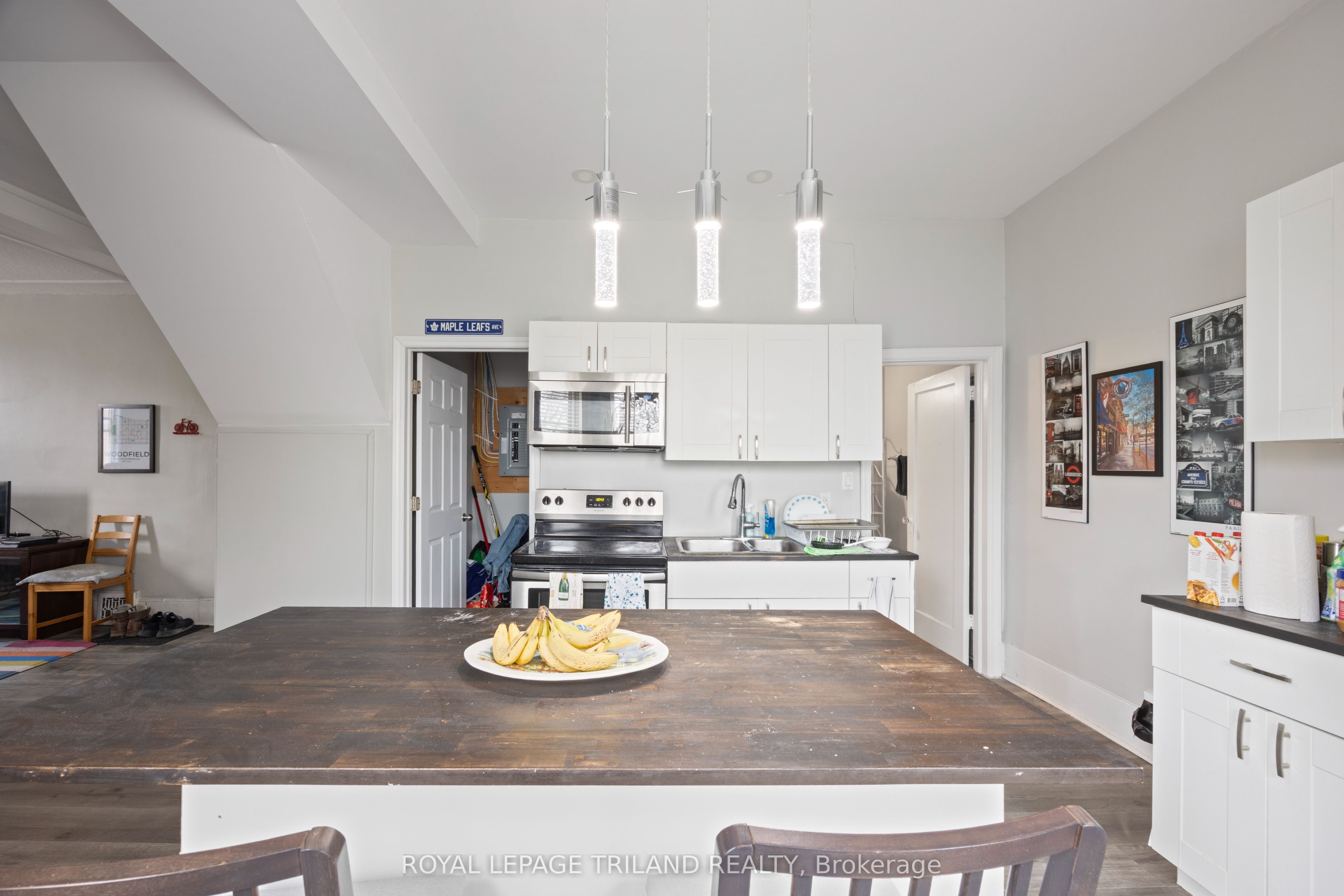 434 Dufferin Avenue Property Photo 8