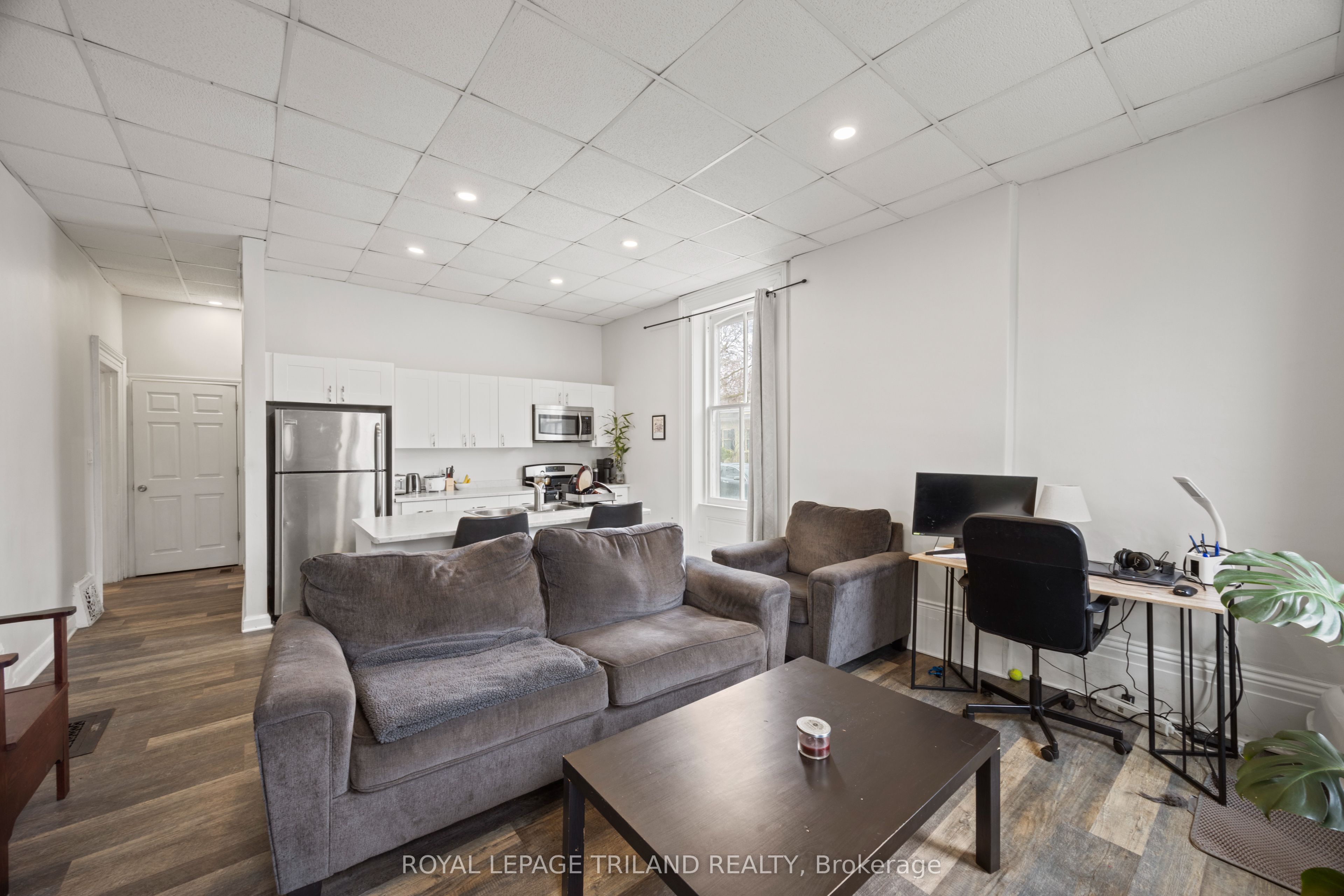 434 Dufferin Avenue Property Photo 17