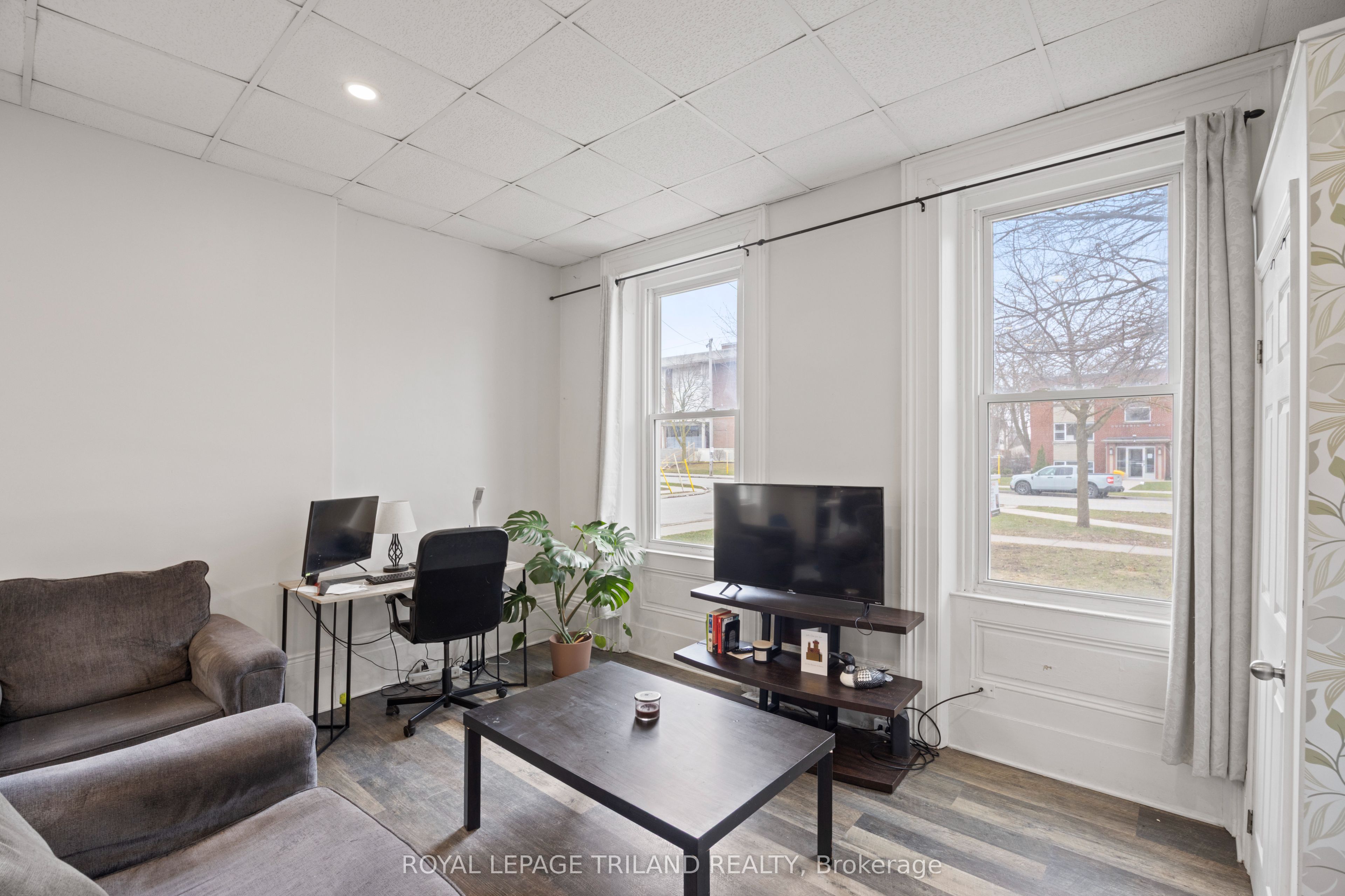 434 Dufferin Avenue Property Photo 19