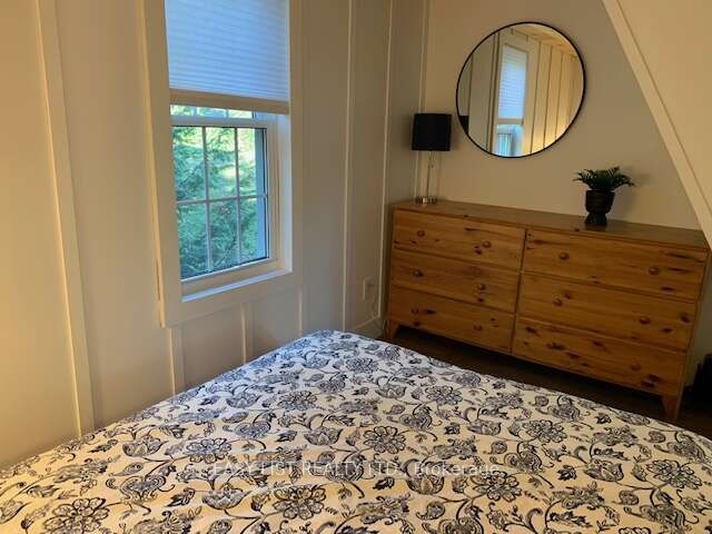 858 Howdenvale Road Property Photo 13