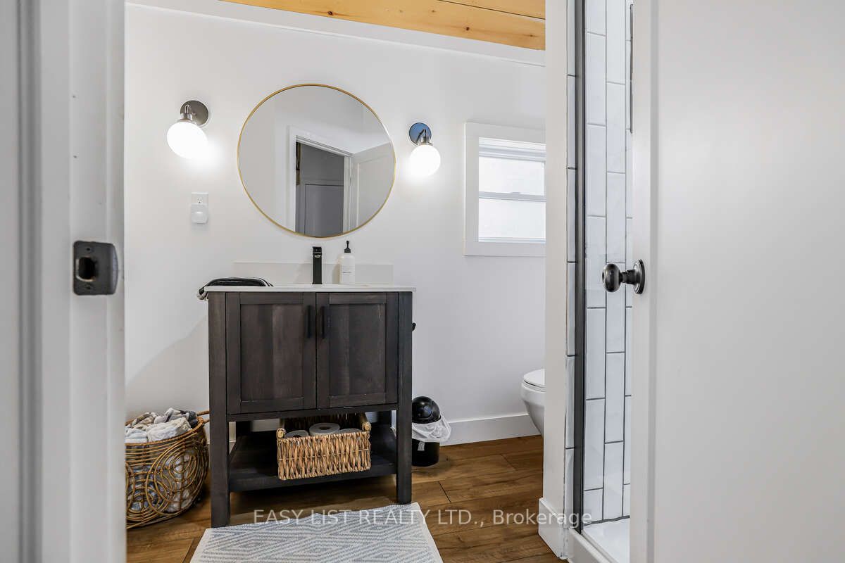 858 Howdenvale Road Property Photo 14