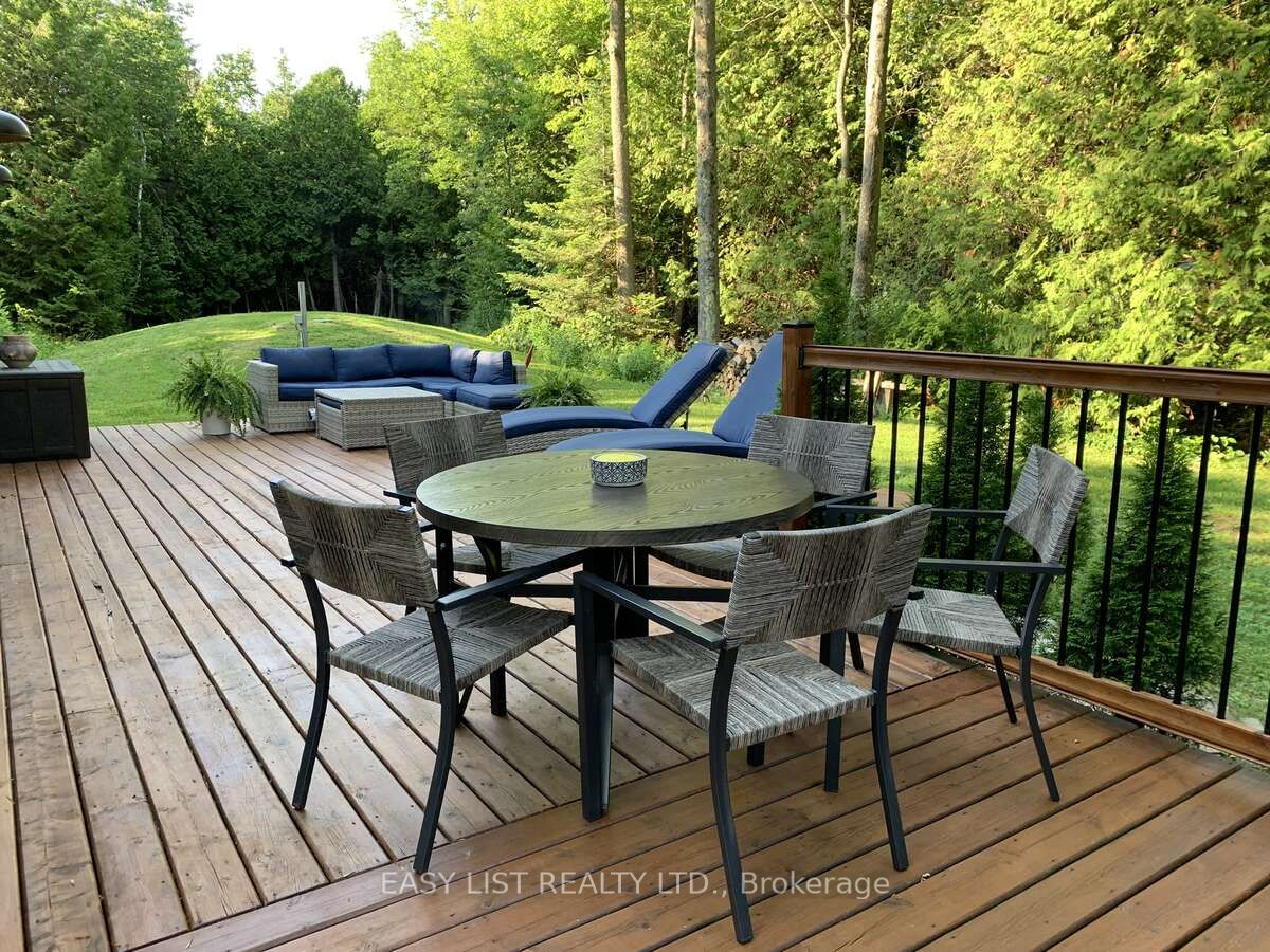 858 Howdenvale Road Property Photo 22