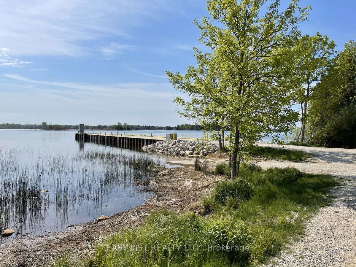 858 Howdenvale Road Property Photo 28