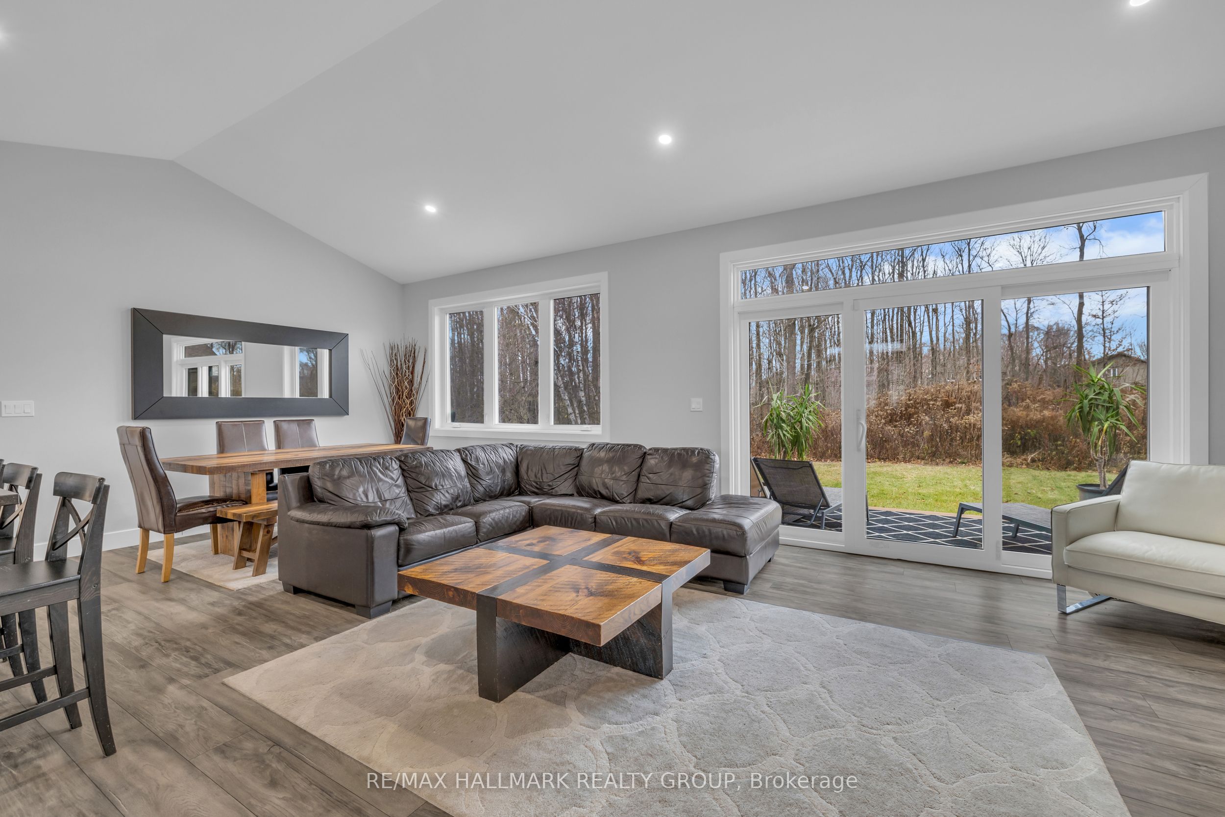 1077 Shearer Drive Property Photo 6