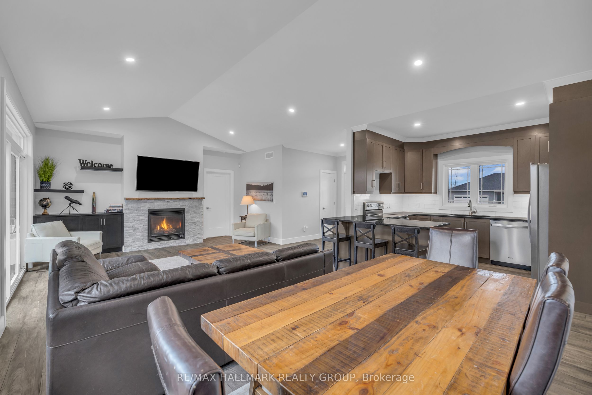 1077 Shearer Drive Property Photo 12