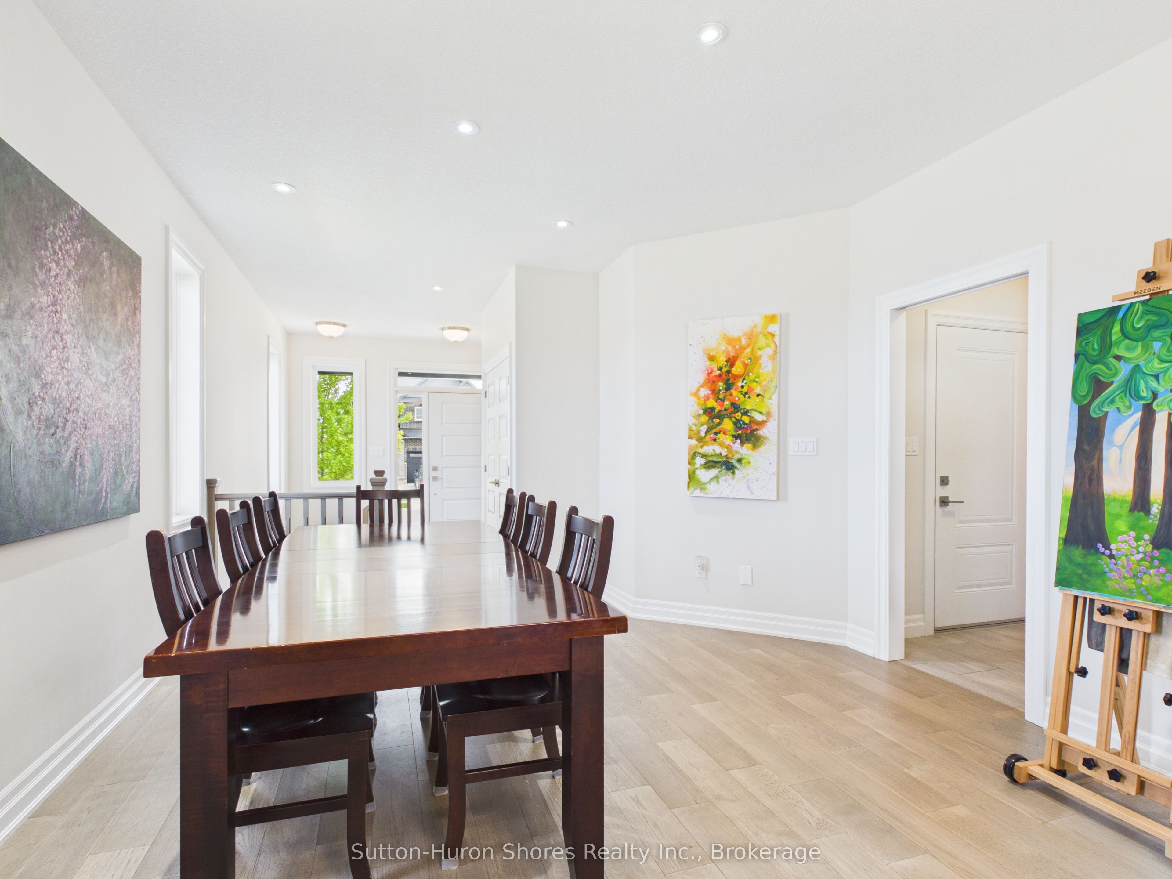 414 Mary Rose Avenue Property Photo 4