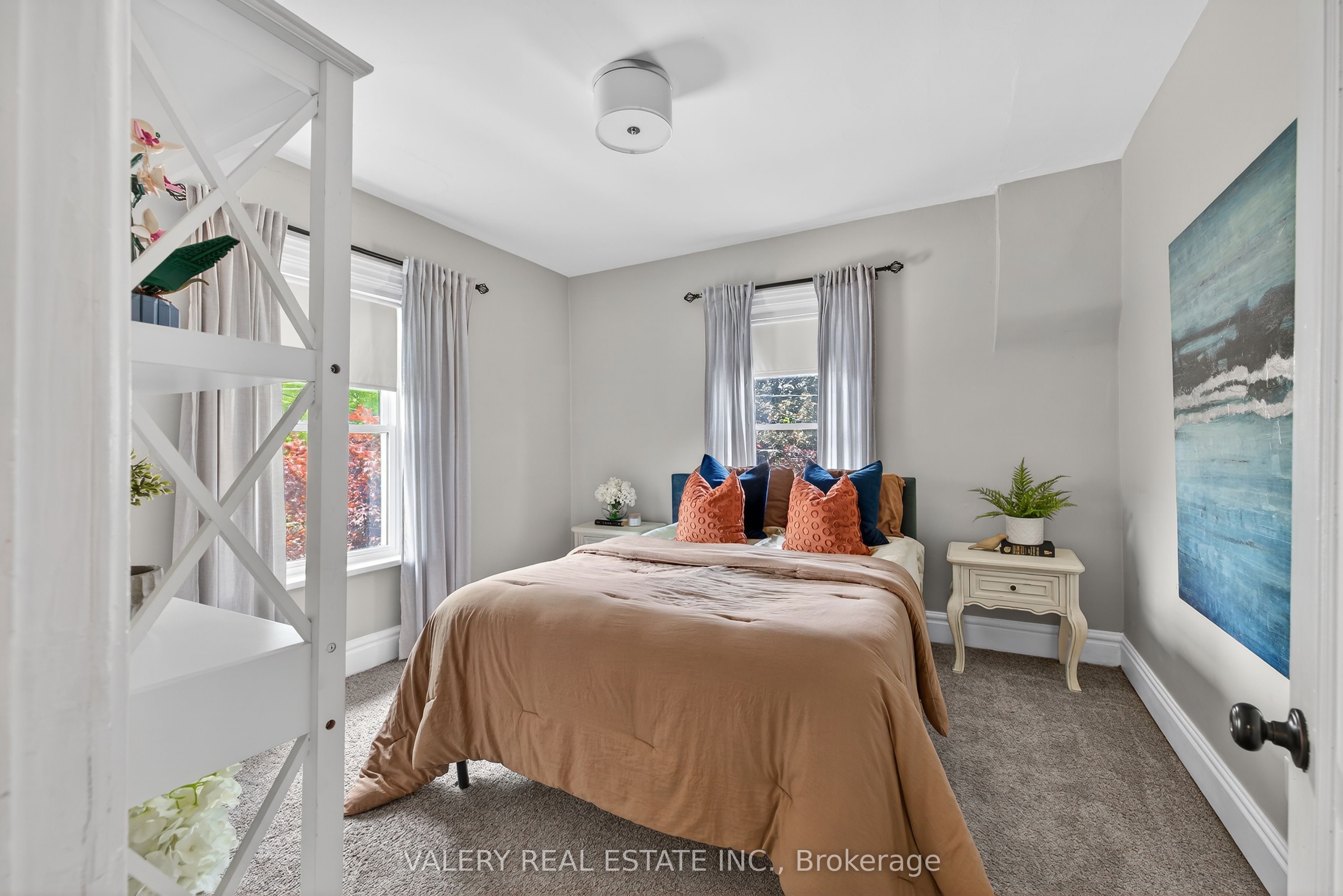 710 York Avenue N Property Photo 19