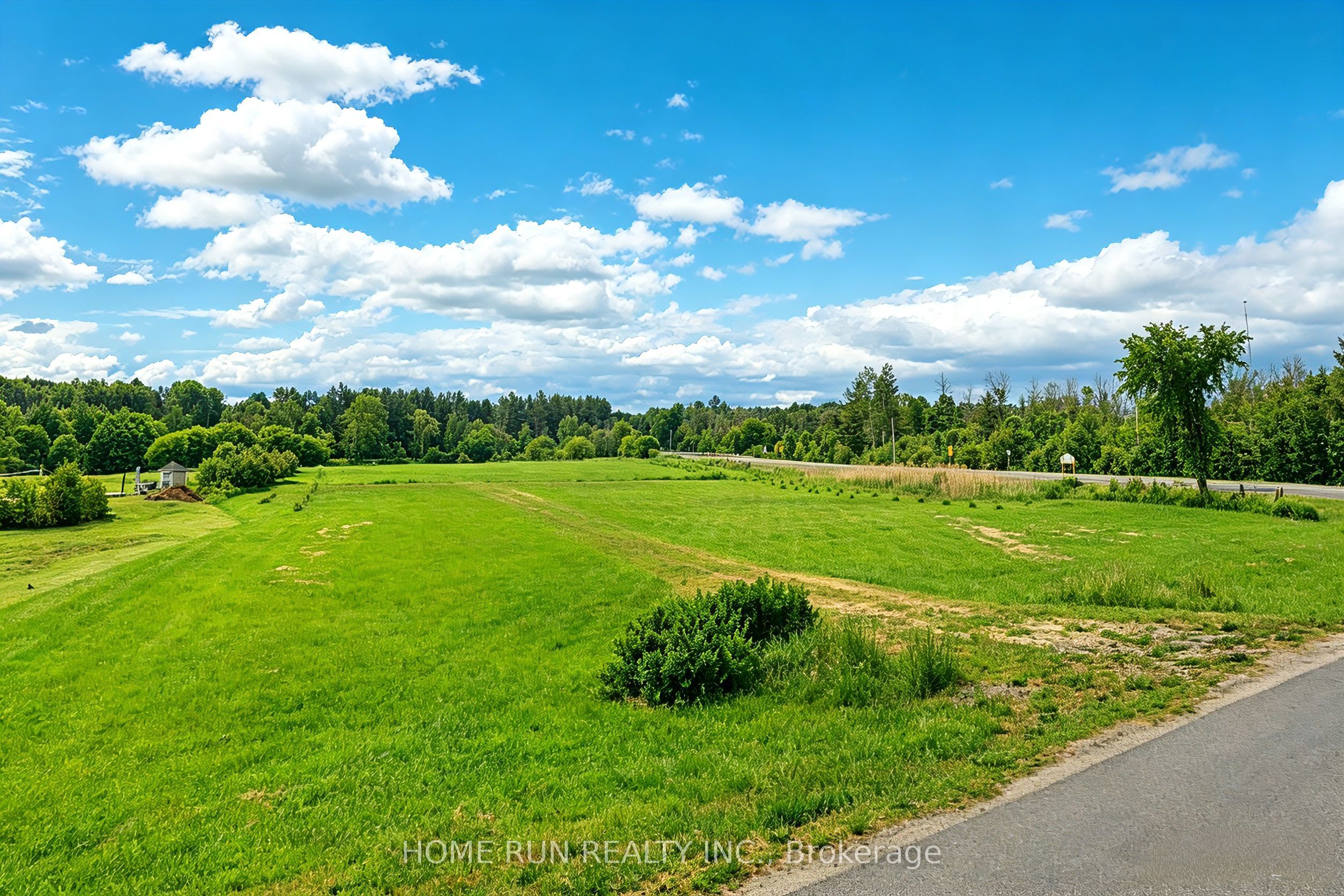 621 Hyndman Road Property Photo 4