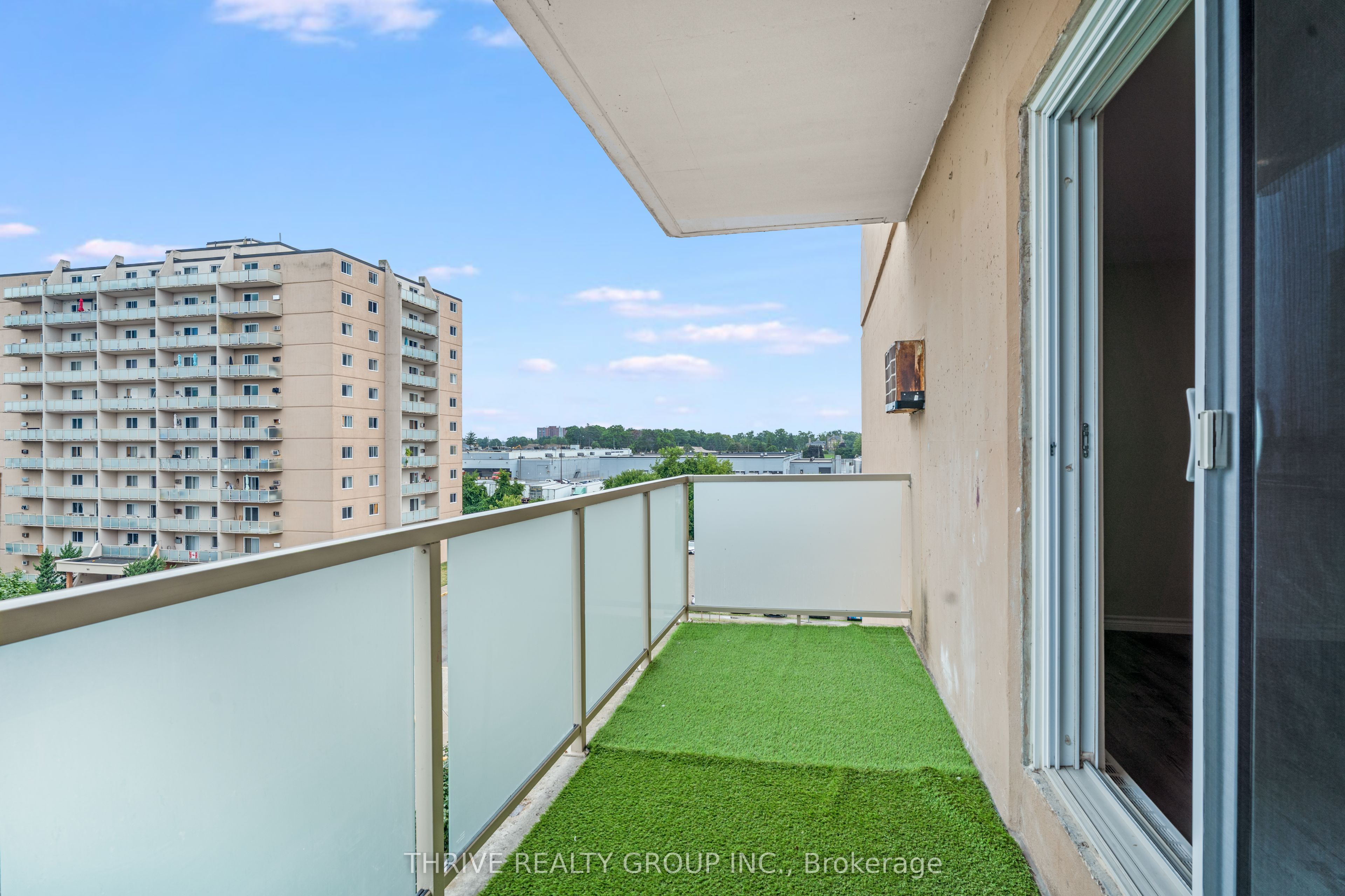563 Mornington Avenue 610 Property Photo 14