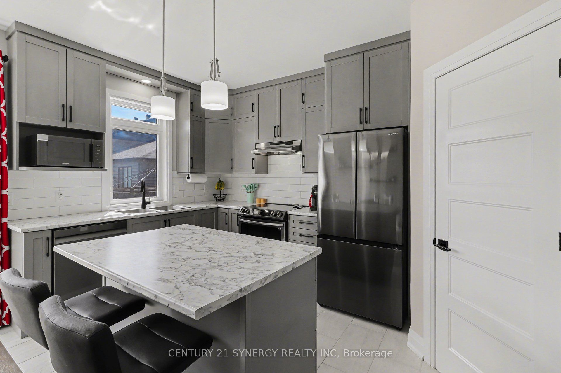 2011 Berne Street Property Photo 13