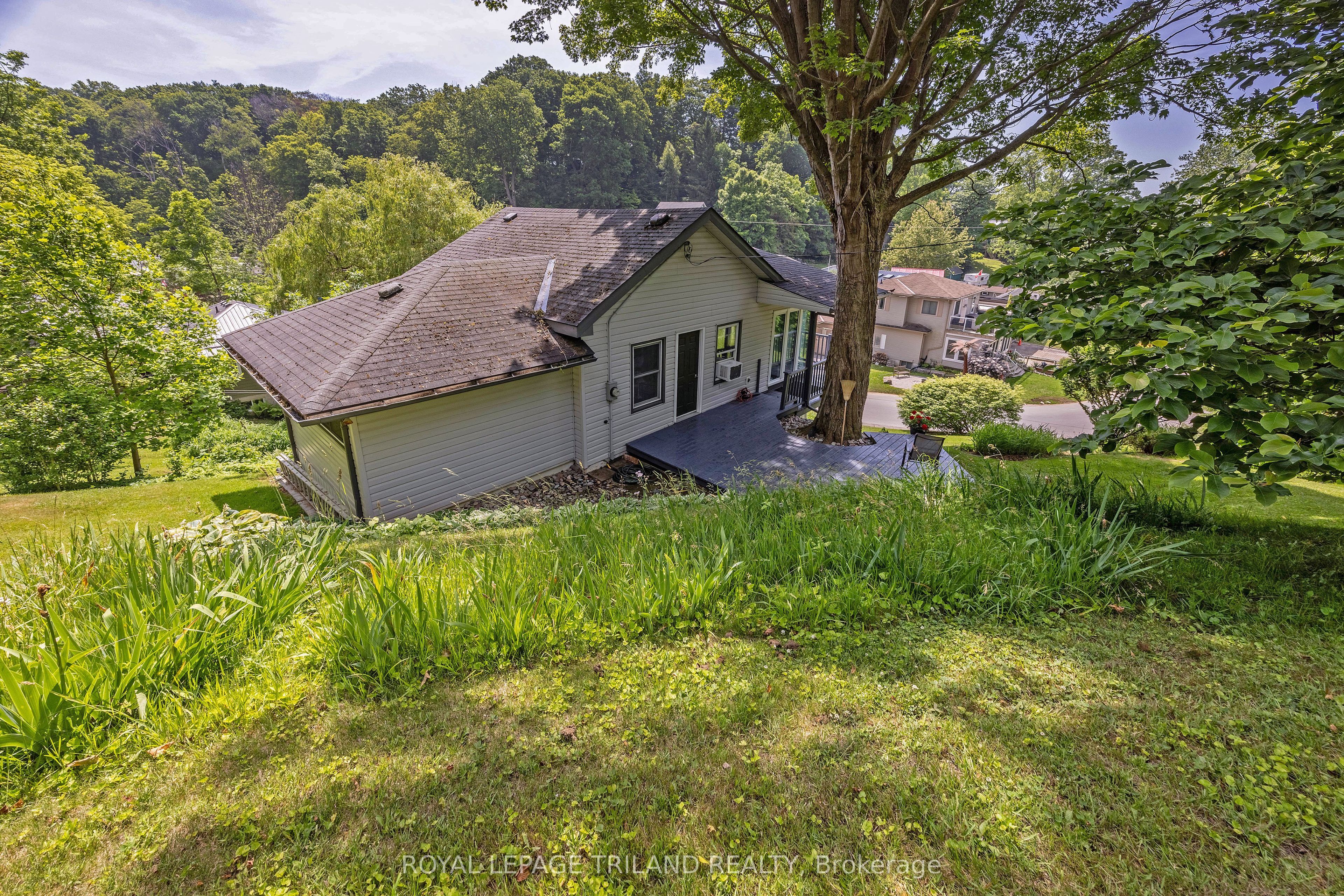 485 Valley Street Property Photo 33