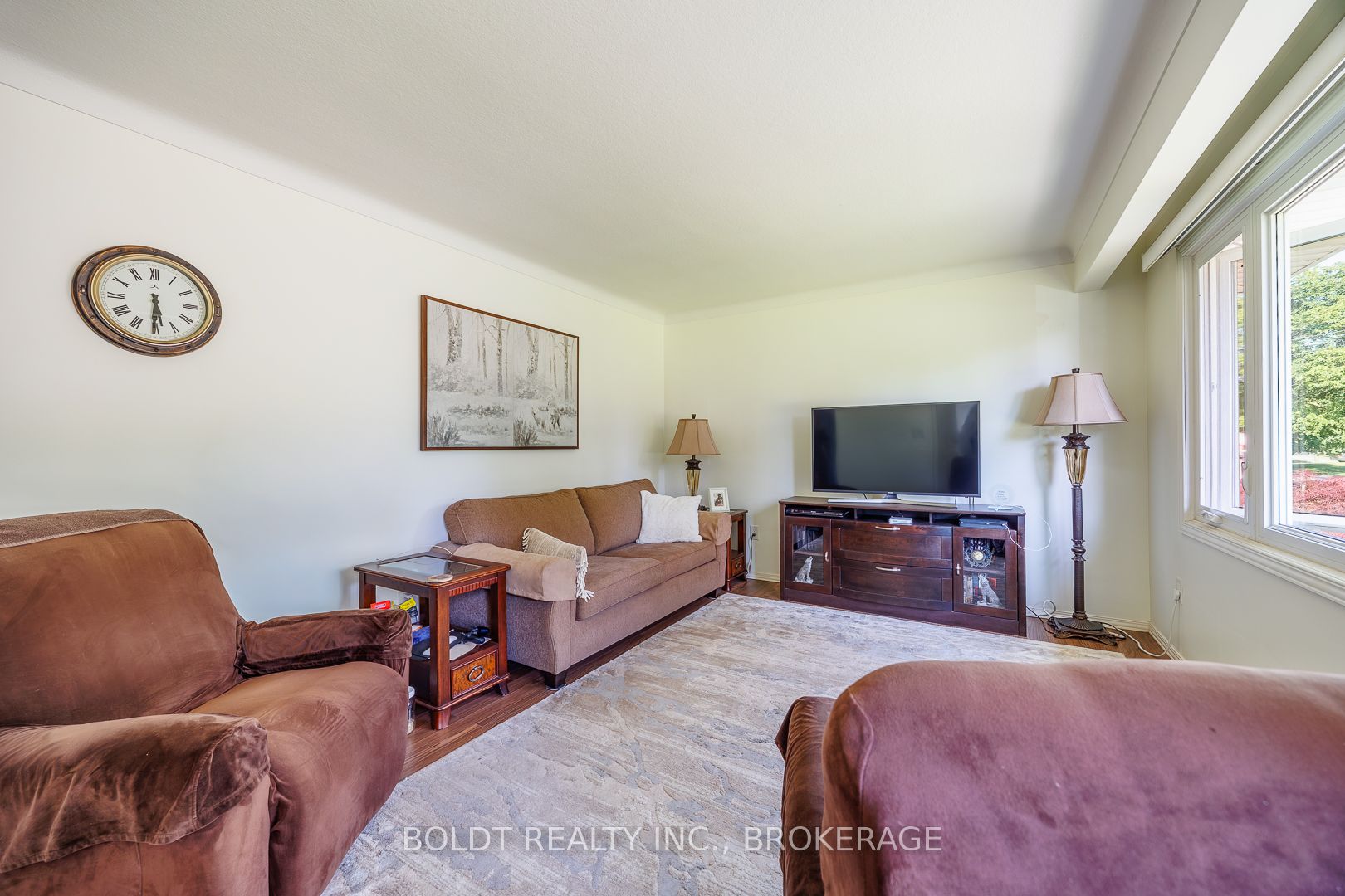 53 Huntley Crescent Property Photo 7