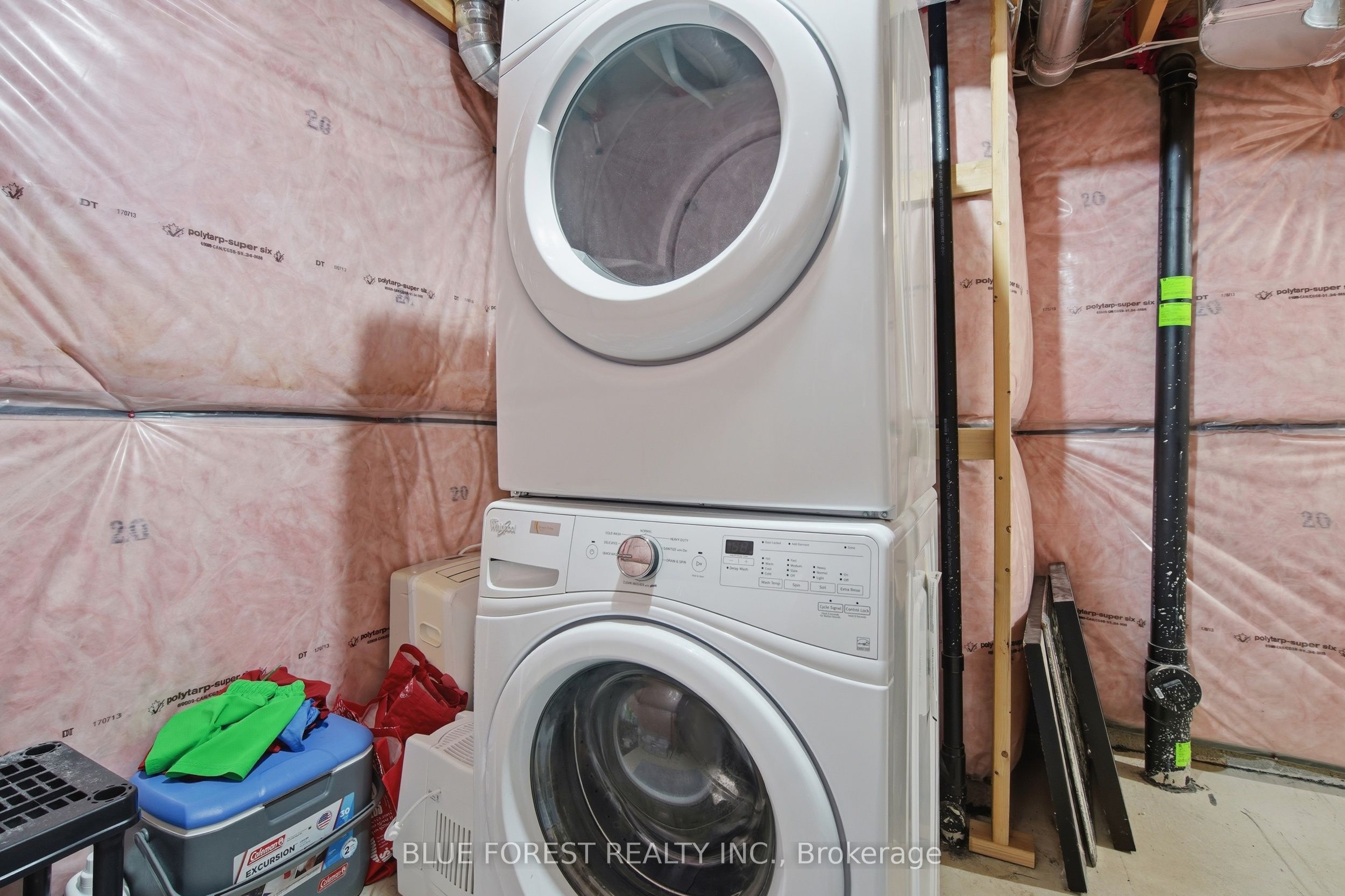 933 Sarnia Road Property Photo 37