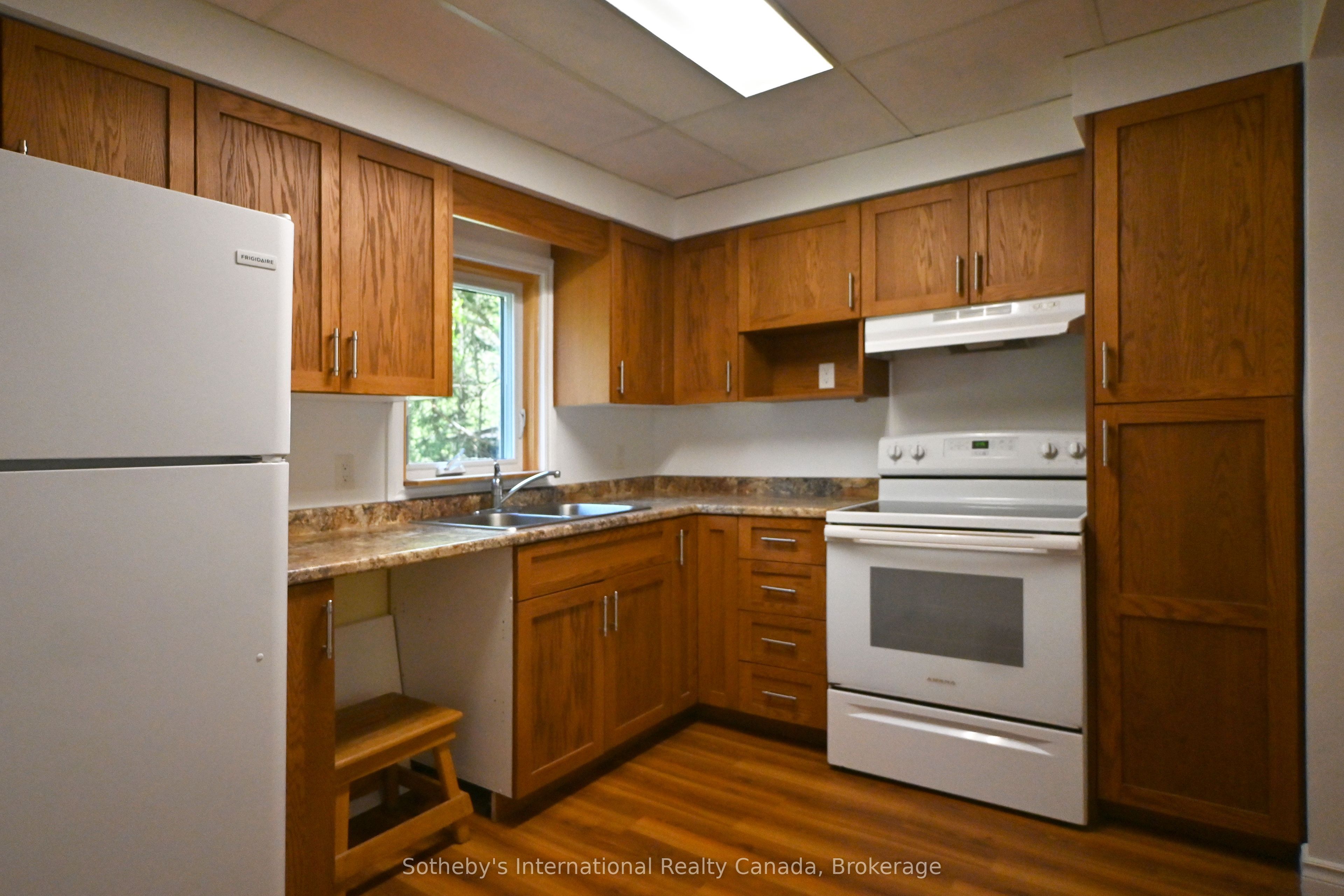 1072 Holiday Park Drive Property Photo 13