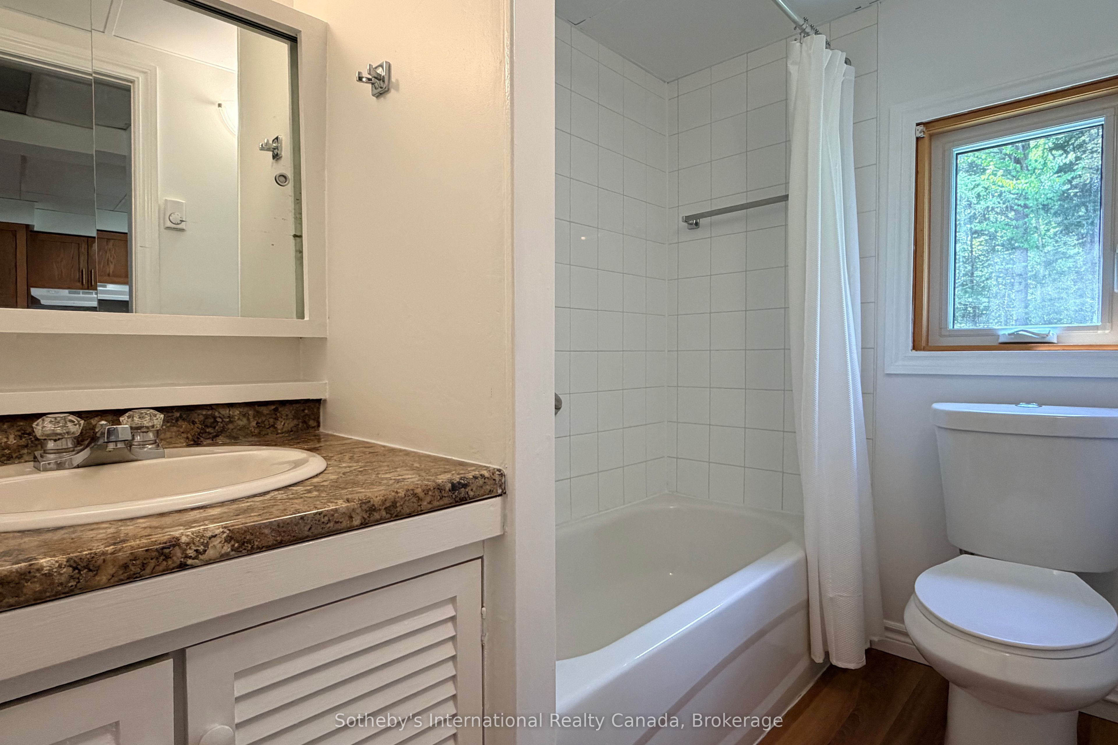 1072 Holiday Park Drive Property Photo 14