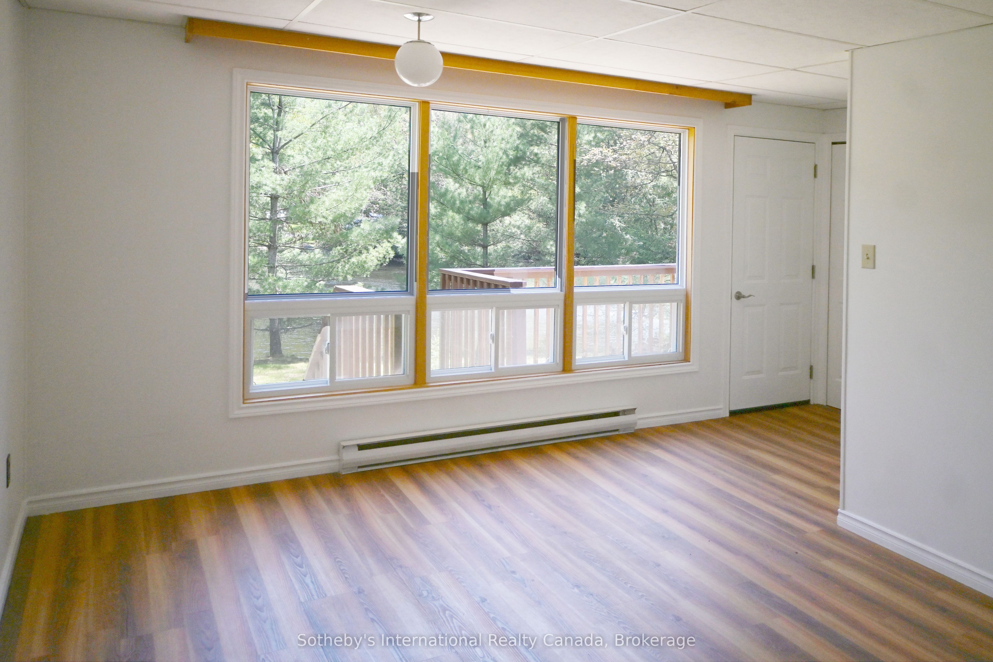 1072 Holiday Park Drive Property Photo 15