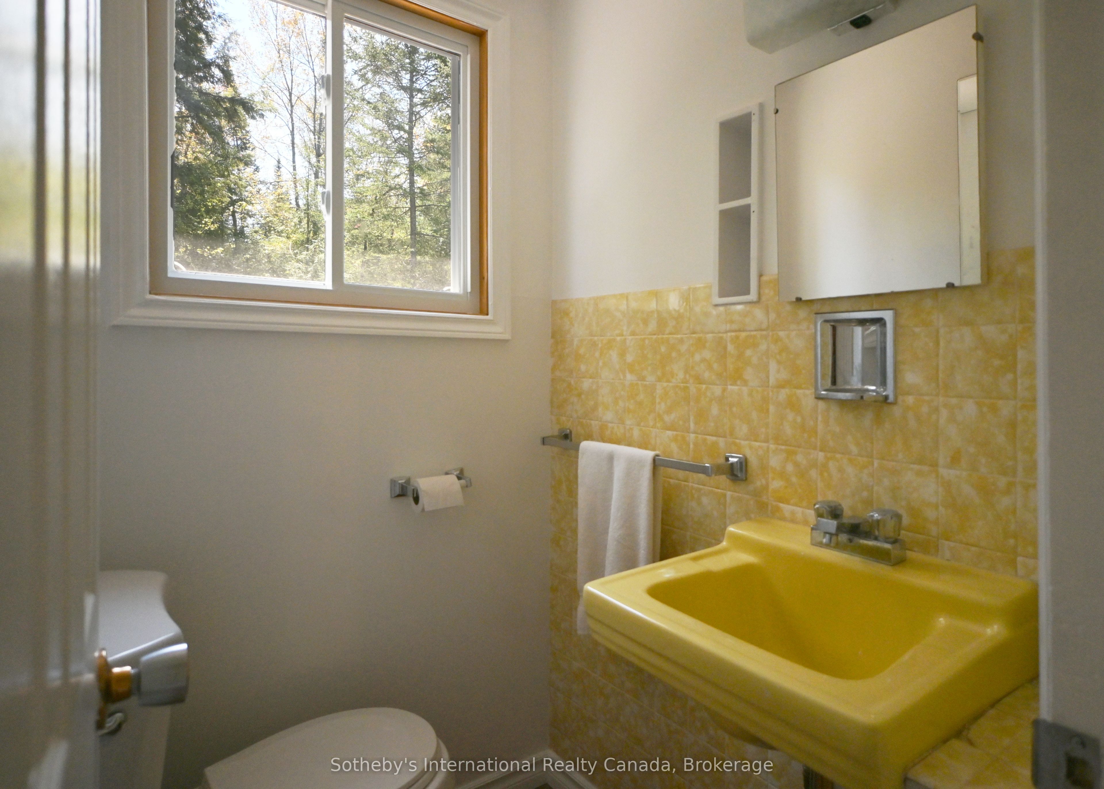 1072 Holiday Park Drive Property Photo 22